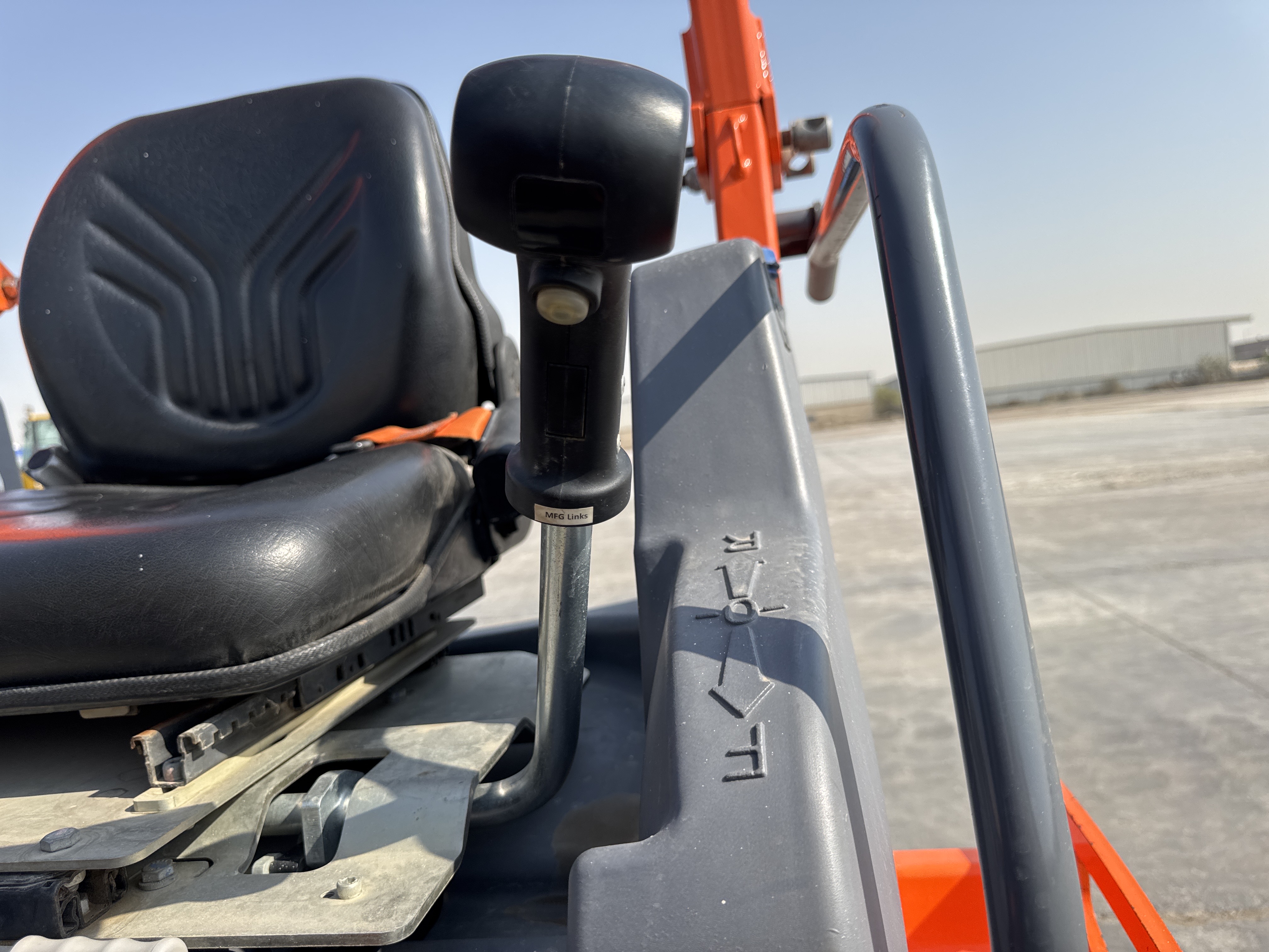 SRC-002-Hamm-HD-12-VV-Tandem-rollers-inspection-Cabin-Joysticks-2