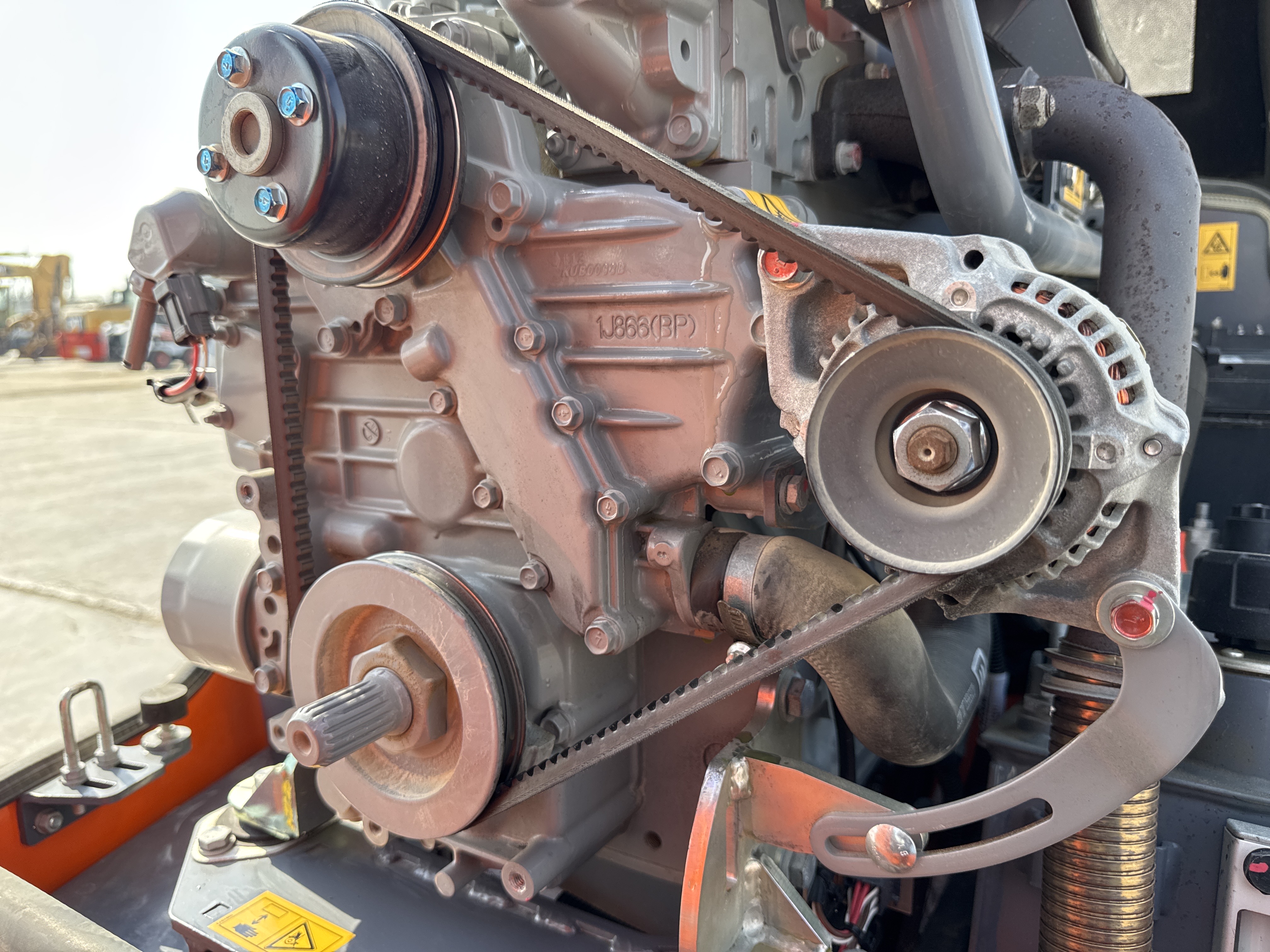 SRC-002-Hamm-HD-12-VV-Tandem-rollers-inspection-Engine-Belts-2