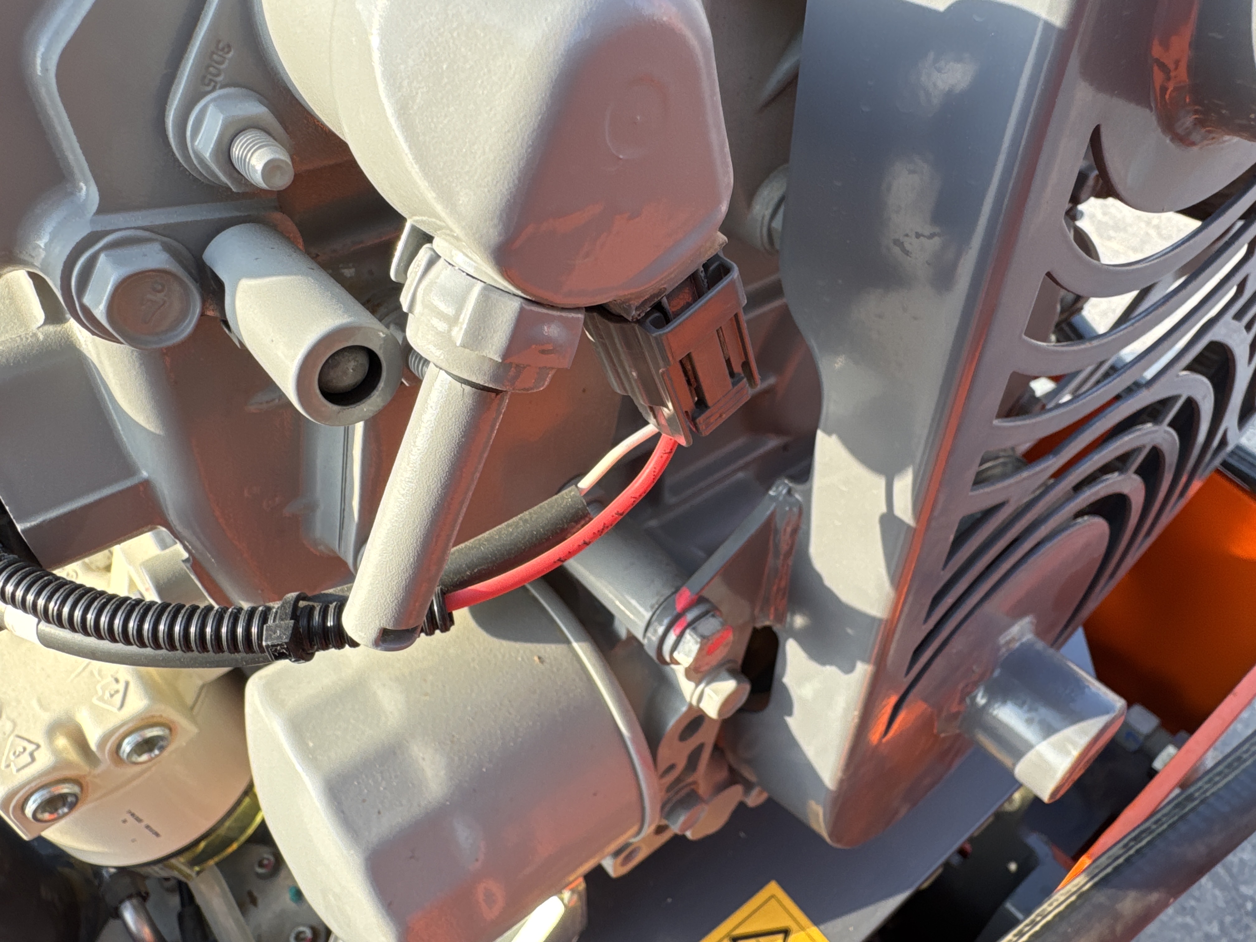 SRC-002-Hamm-HD-12-VV-Tandem-rollers-inspection-Electronics-Main-harness-2