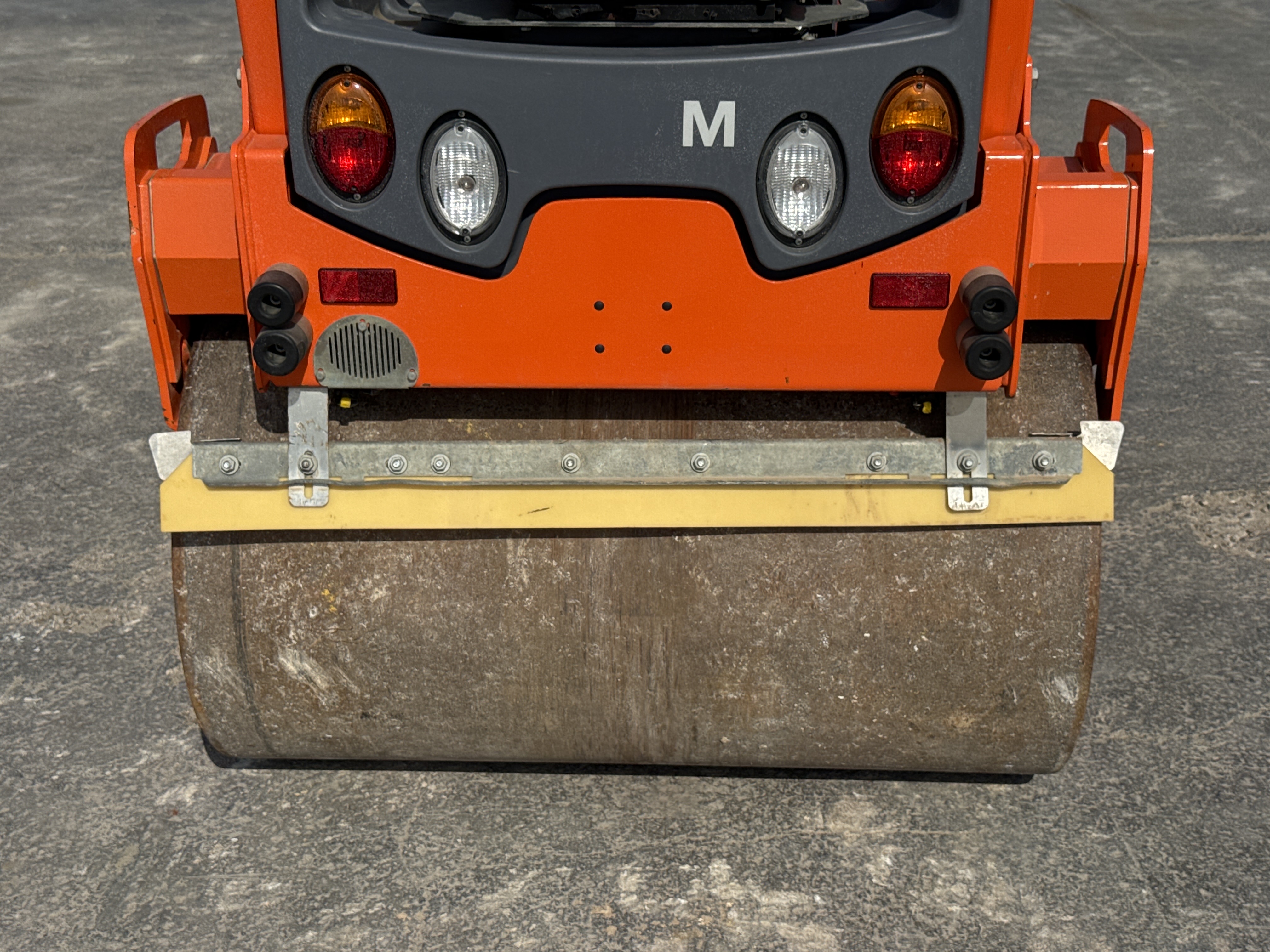 SRC-002-Hamm-HD-12-VV-Tandem-rollers-inspection-Structure-Rear-scrapers-2