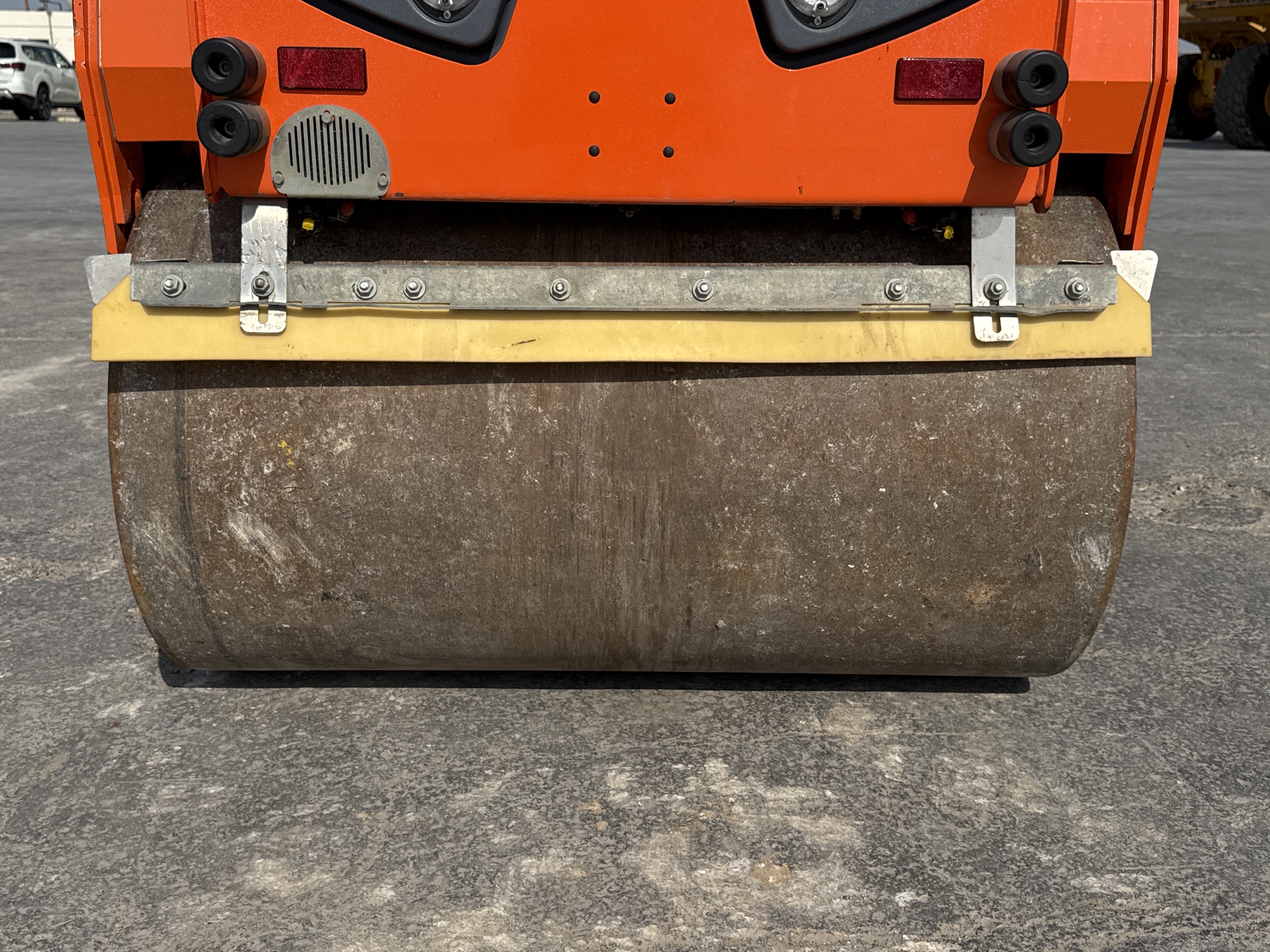 SRC-002-Hamm-HD-12-VV-Tandem-rollers-inspection-Chassis-Rear-drum-2
