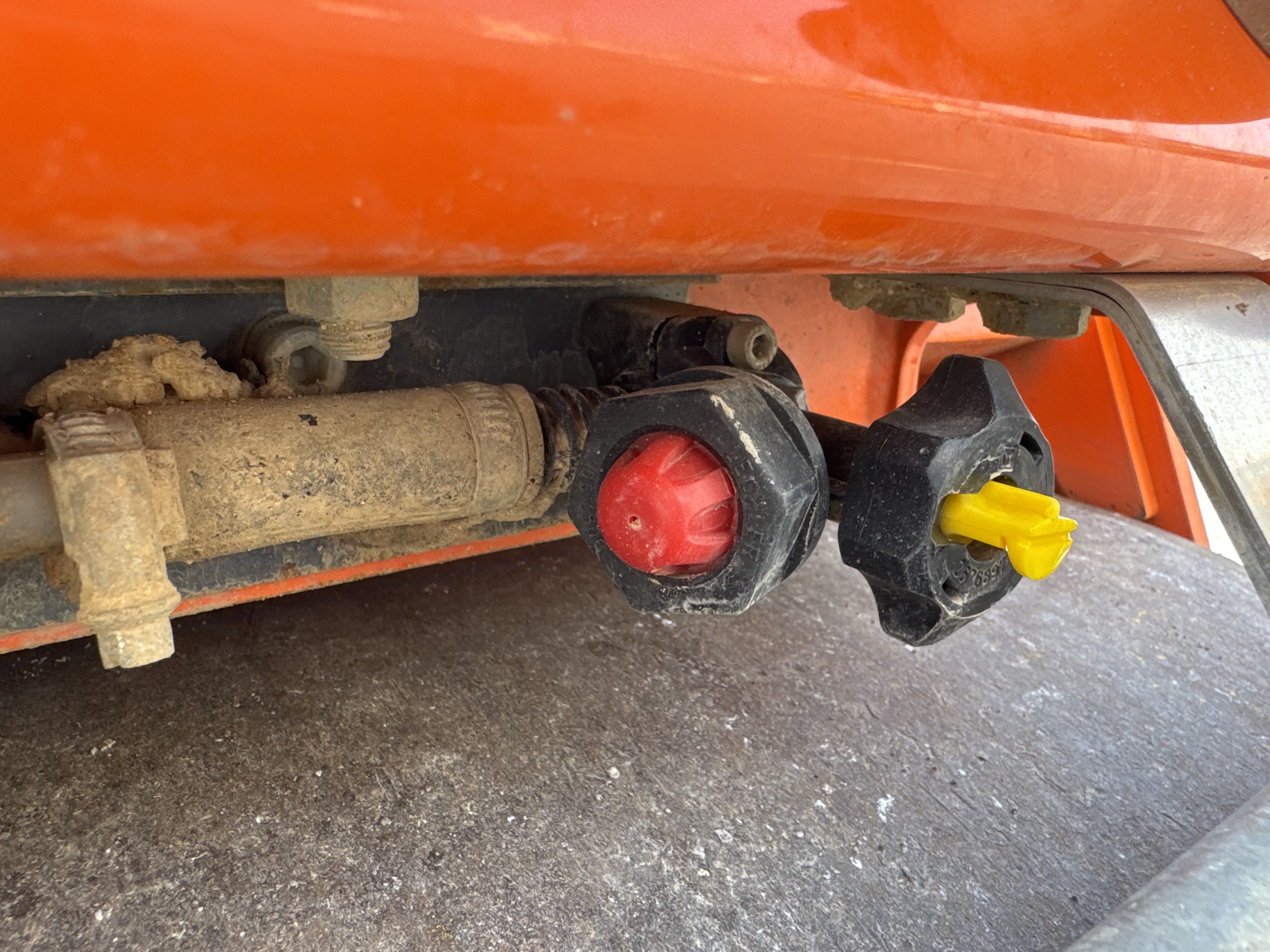 SRC-002-Hamm-HD-12-VV-Tandem-rollers-inspection-Structure-Water-spraying-system-2