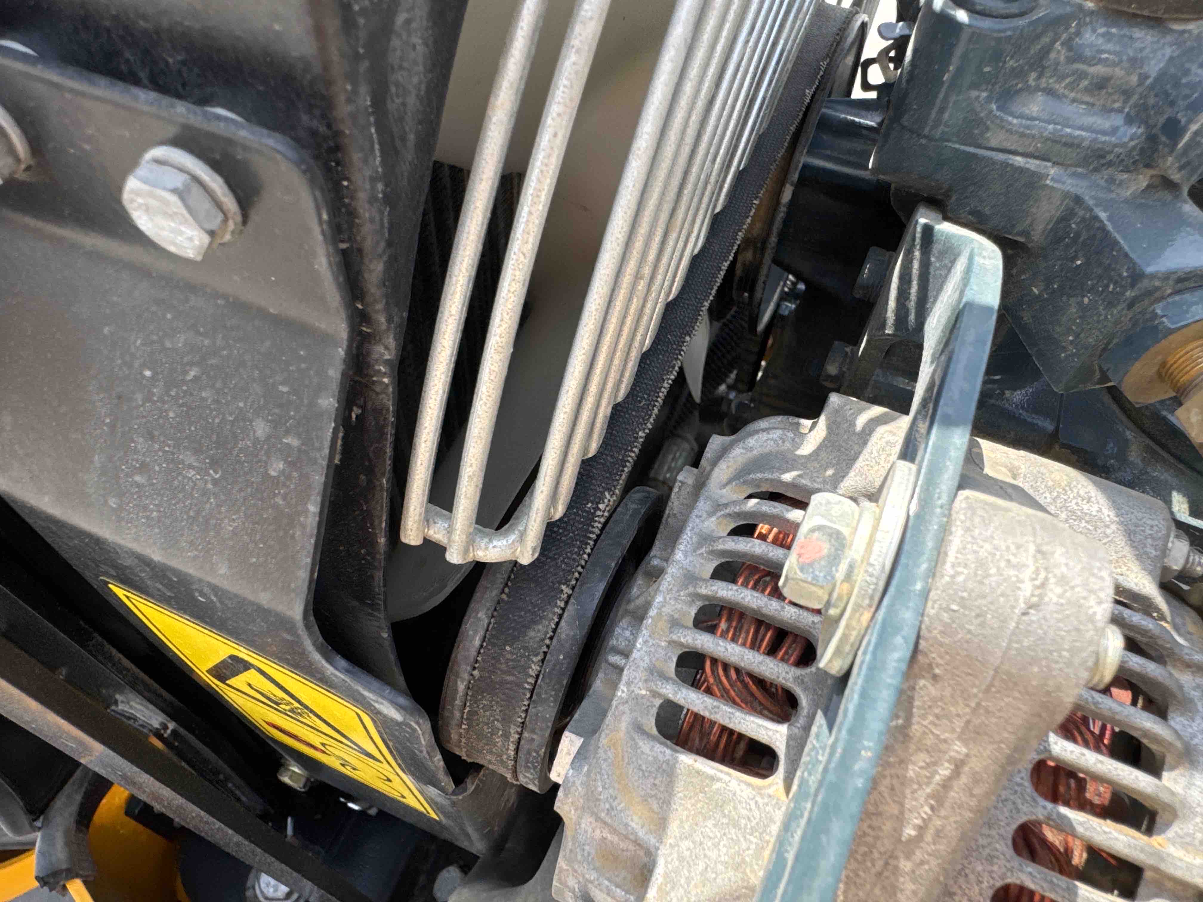 SRC-003-JCB-CT160-80-Tandem-rollers-inspection-Engine-Belts-2