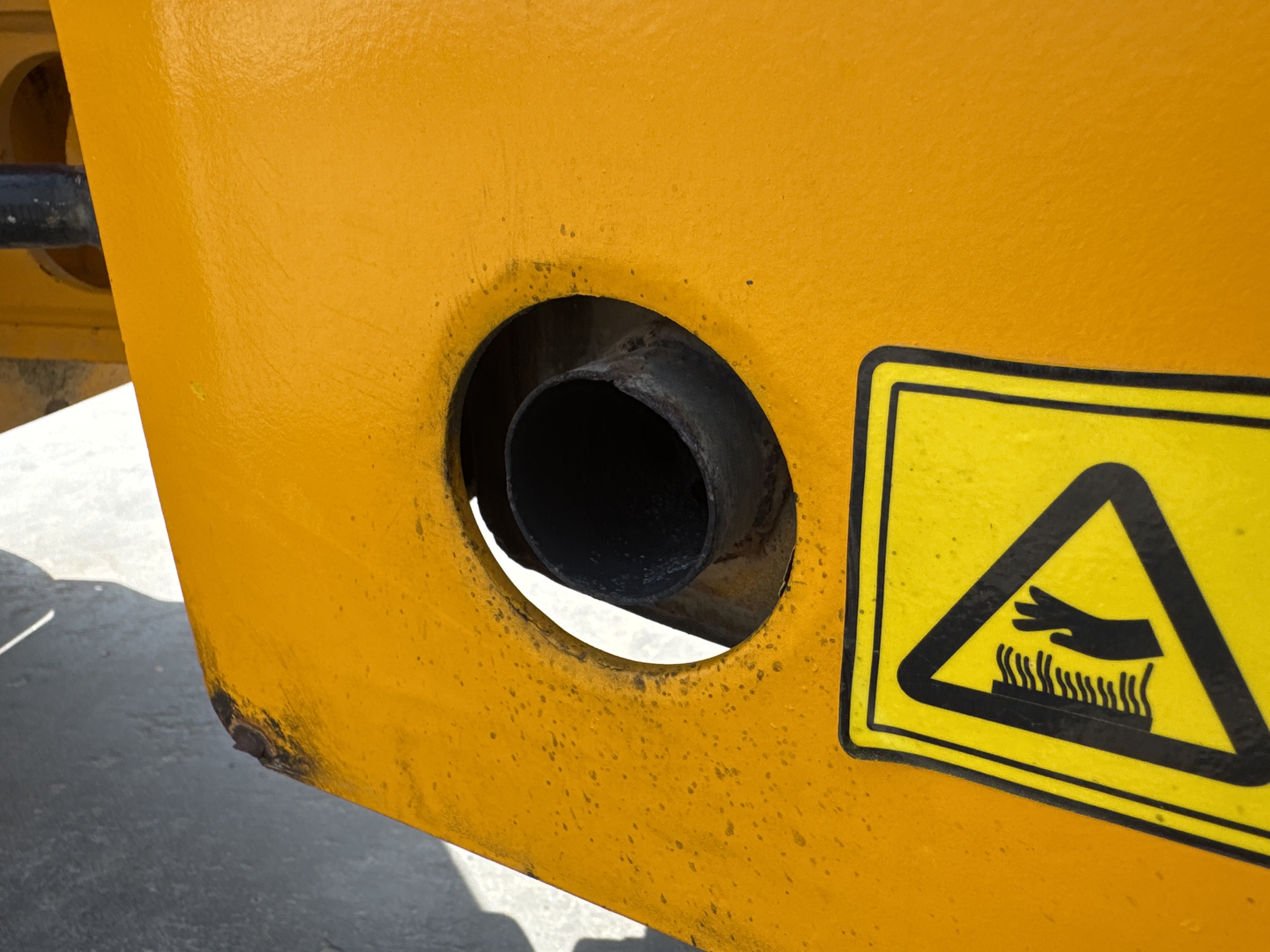 SRC-003-JCB-CT160-80-Tandem-rollers-inspection-Engine-Exhaust-system-2