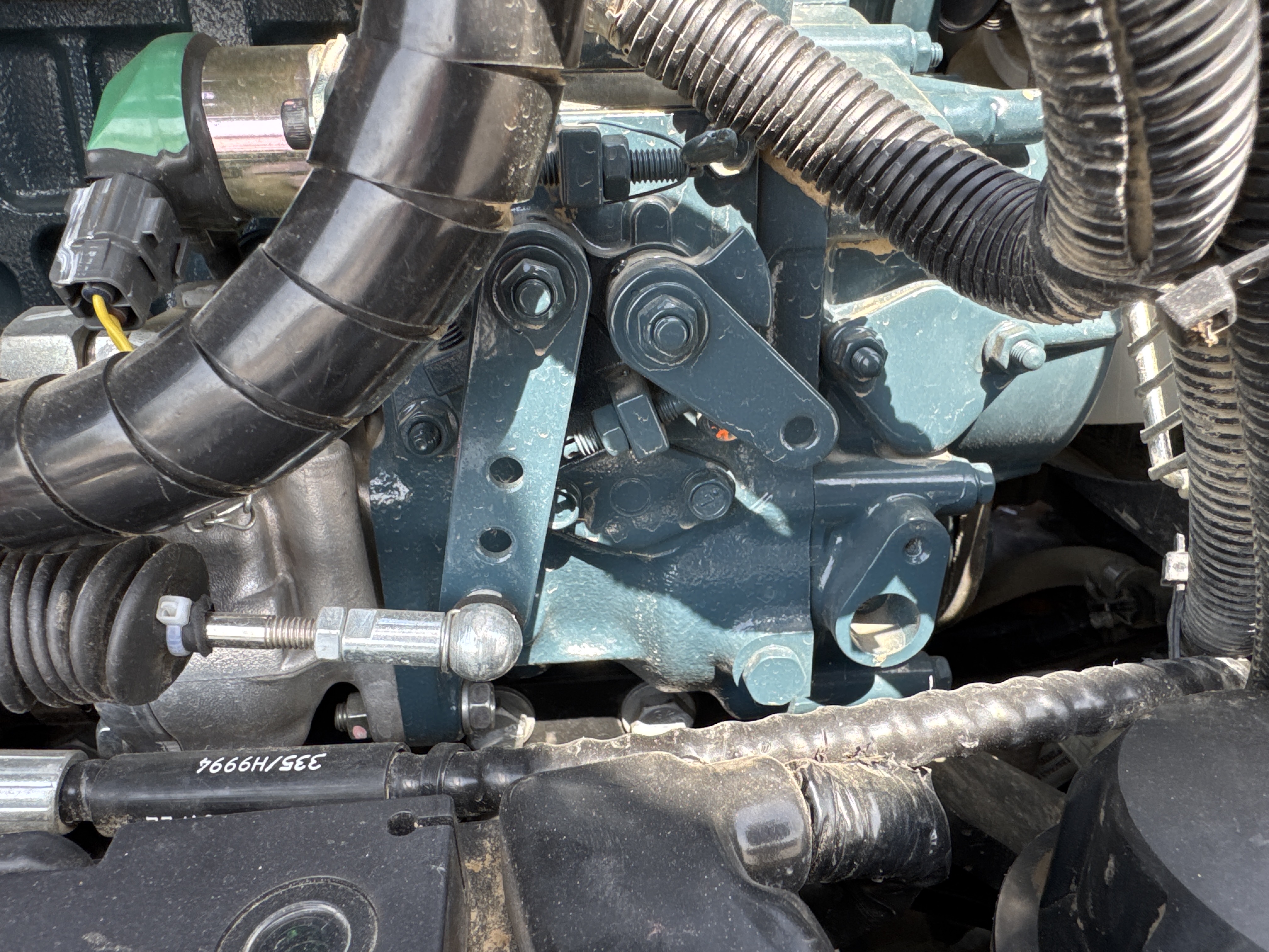 SRC-003-JCB-CT160-80-Tandem-rollers-inspection-Engine-Fuel-leaks-2