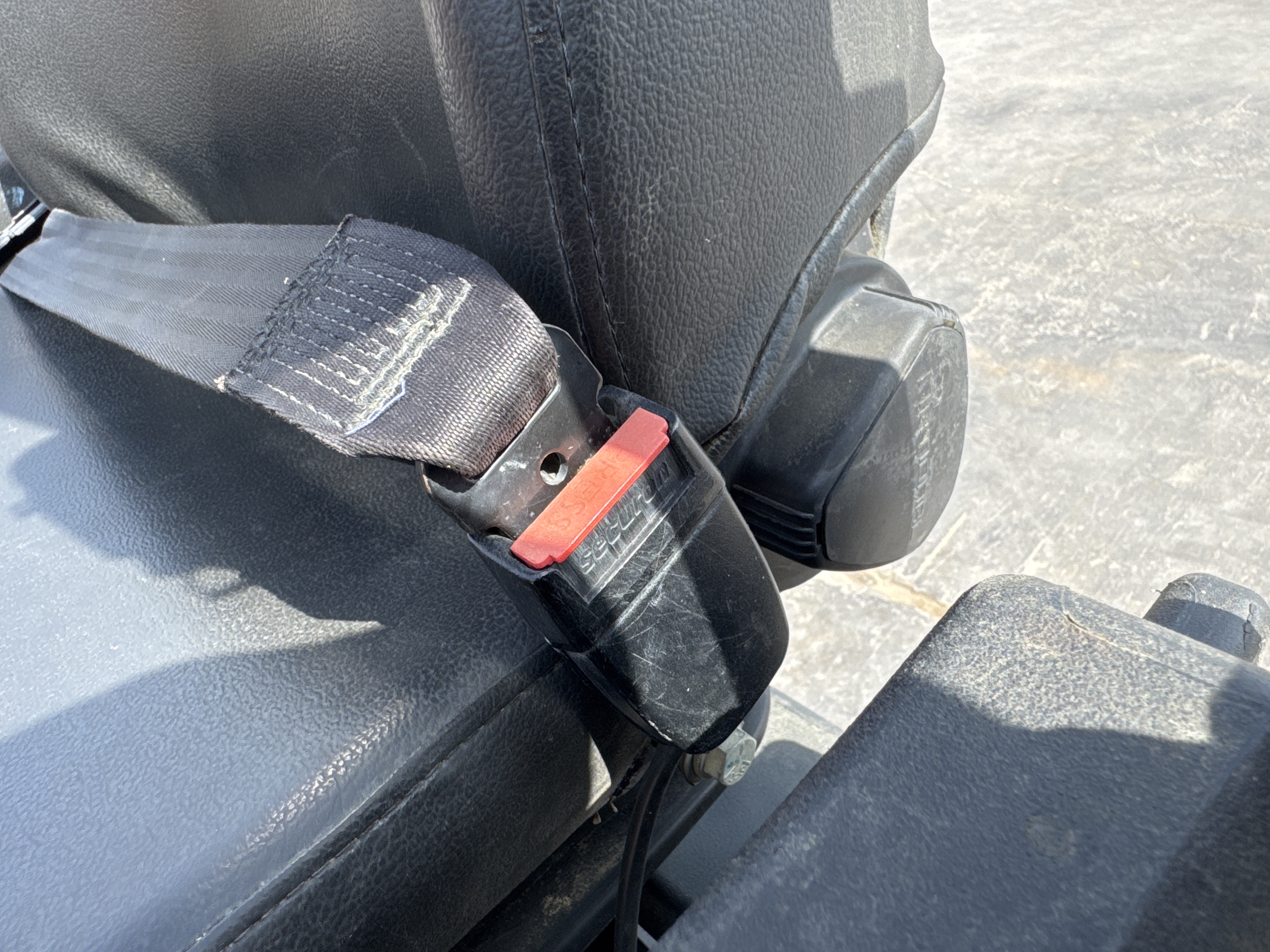 SRC-003-JCB-CT160-80-Tandem-rollers-inspection-Safety-Seat-belts-2