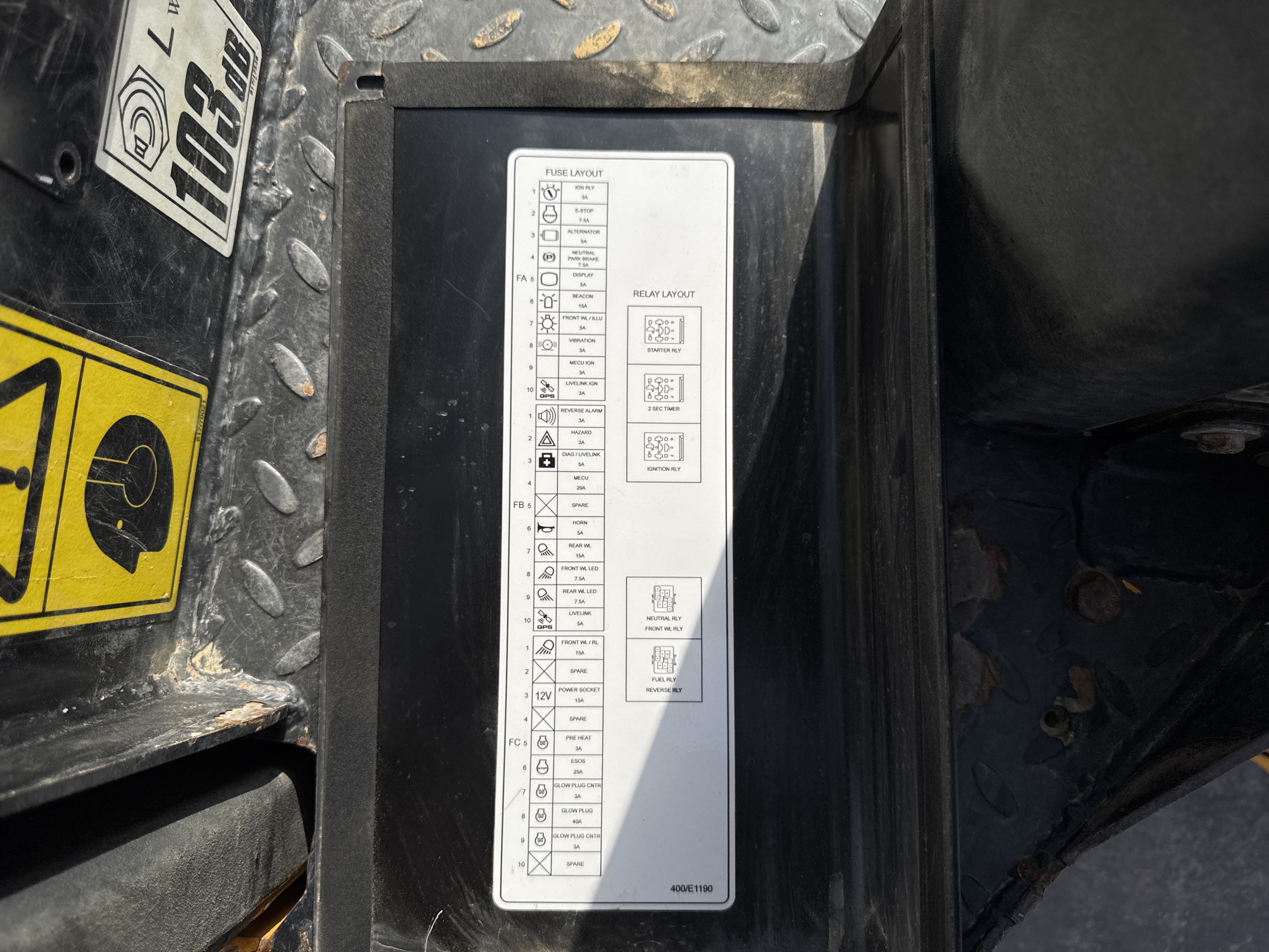 SRC-003-JCB-CT160-80-Tandem-rollers-inspection-Electronics-Fuse-box-2
