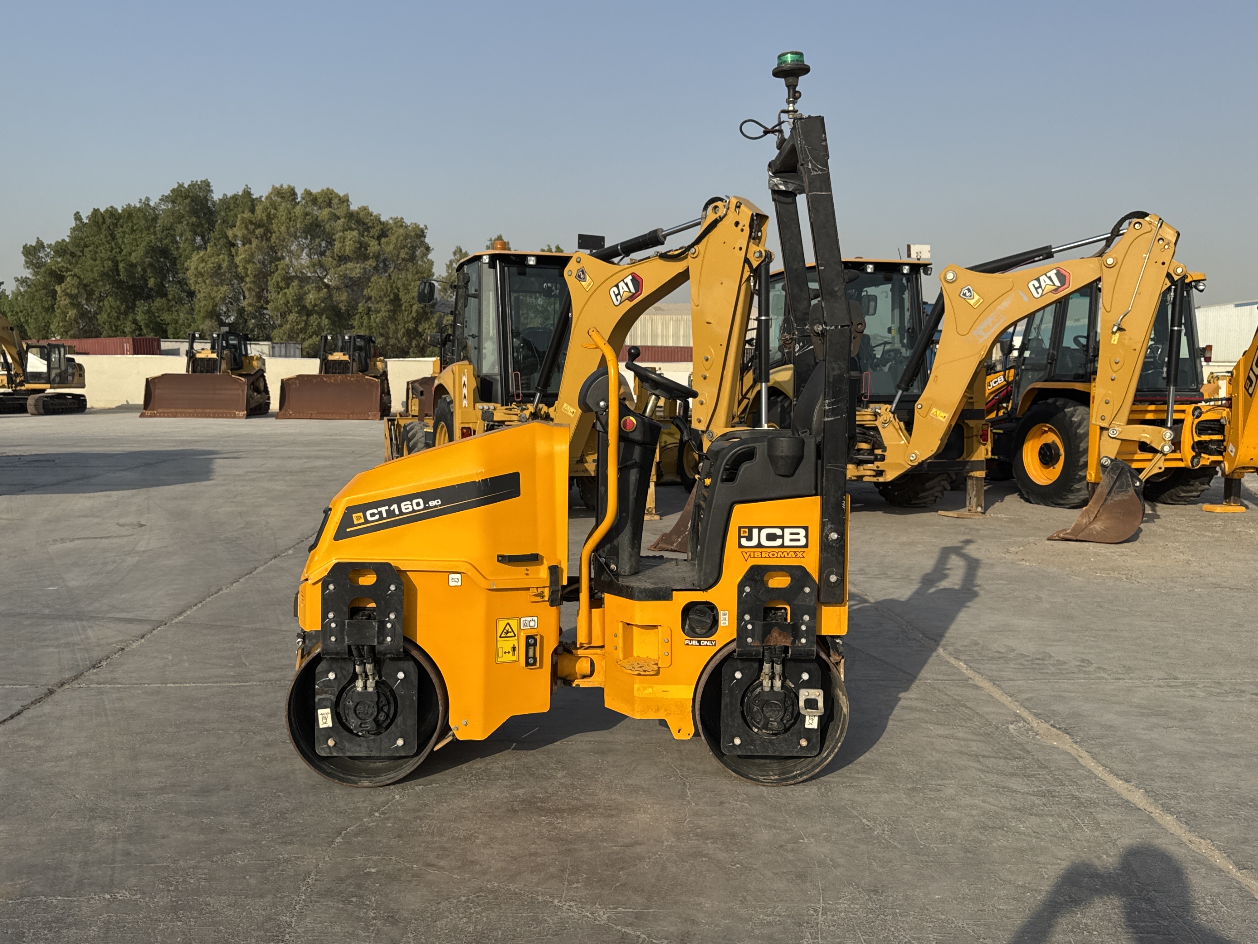 SRC-003-JCB-CT160-80-Tandem-rollers-inspection-Structure-Paint-2