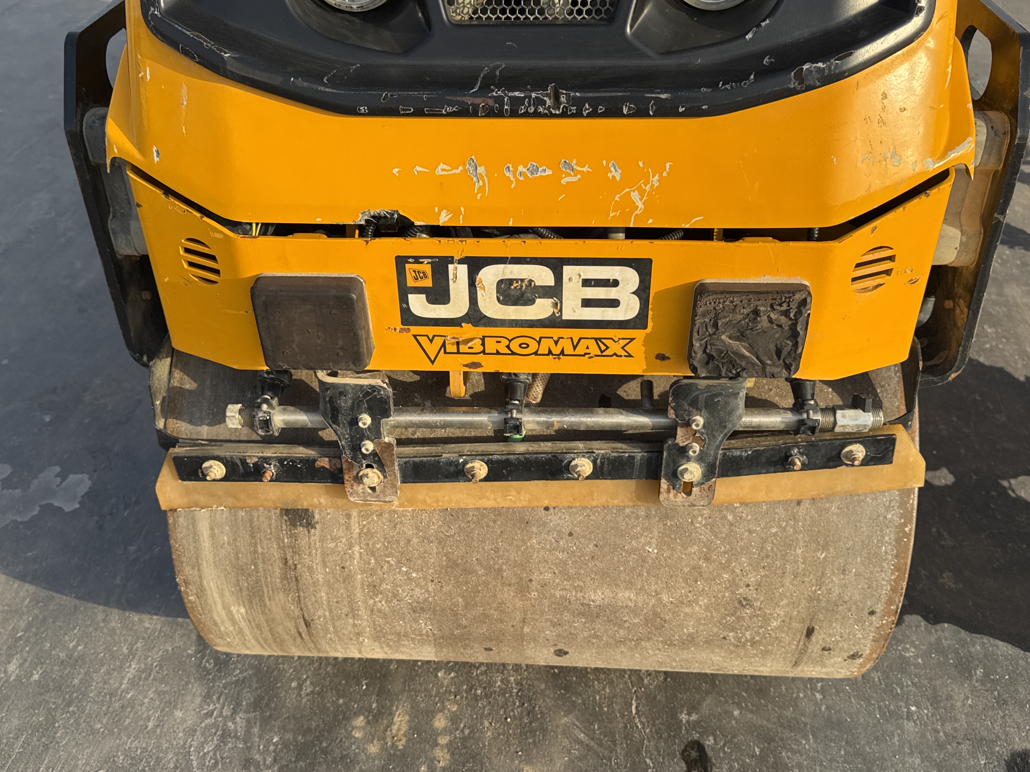 SRC-003-JCB-CT160-80-Tandem-rollers-inspection-Structure-Water-spraying-system-2