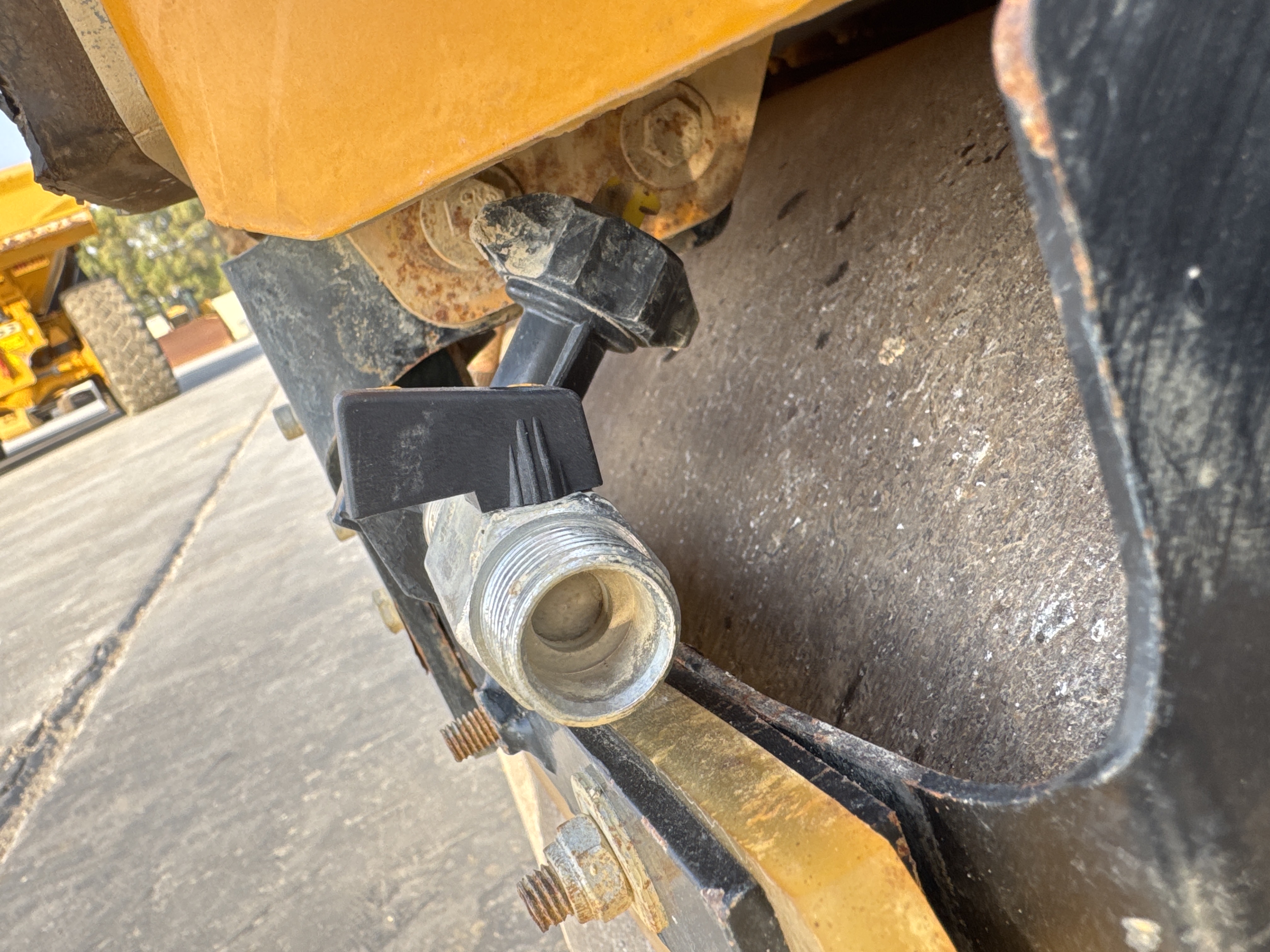 SRC-003-JCB-CT160-80-Tandem-rollers-inspection-Structure-Water-spraying-system-2