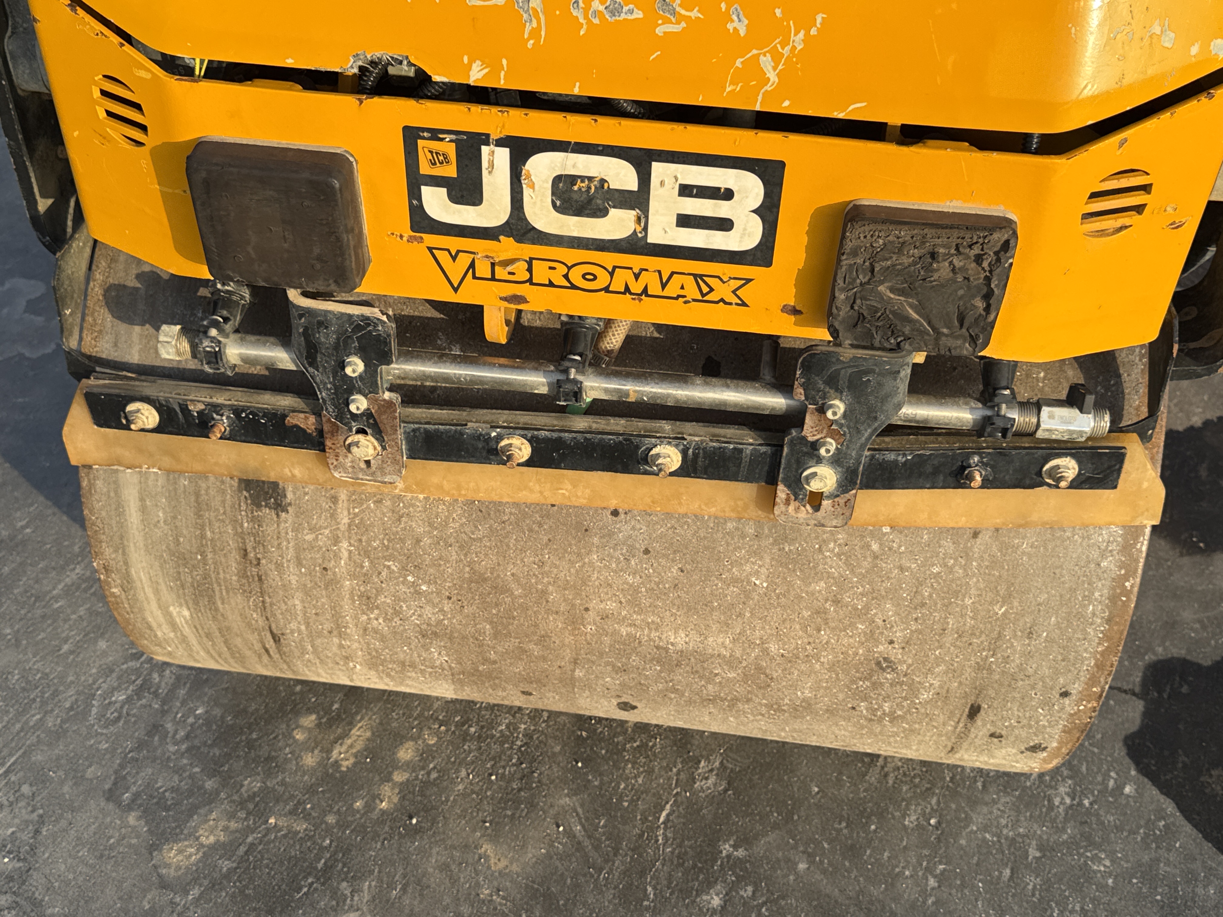 SRC-003-JCB-CT160-80-Tandem-rollers-inspection-Structure-Front-scrapers-2