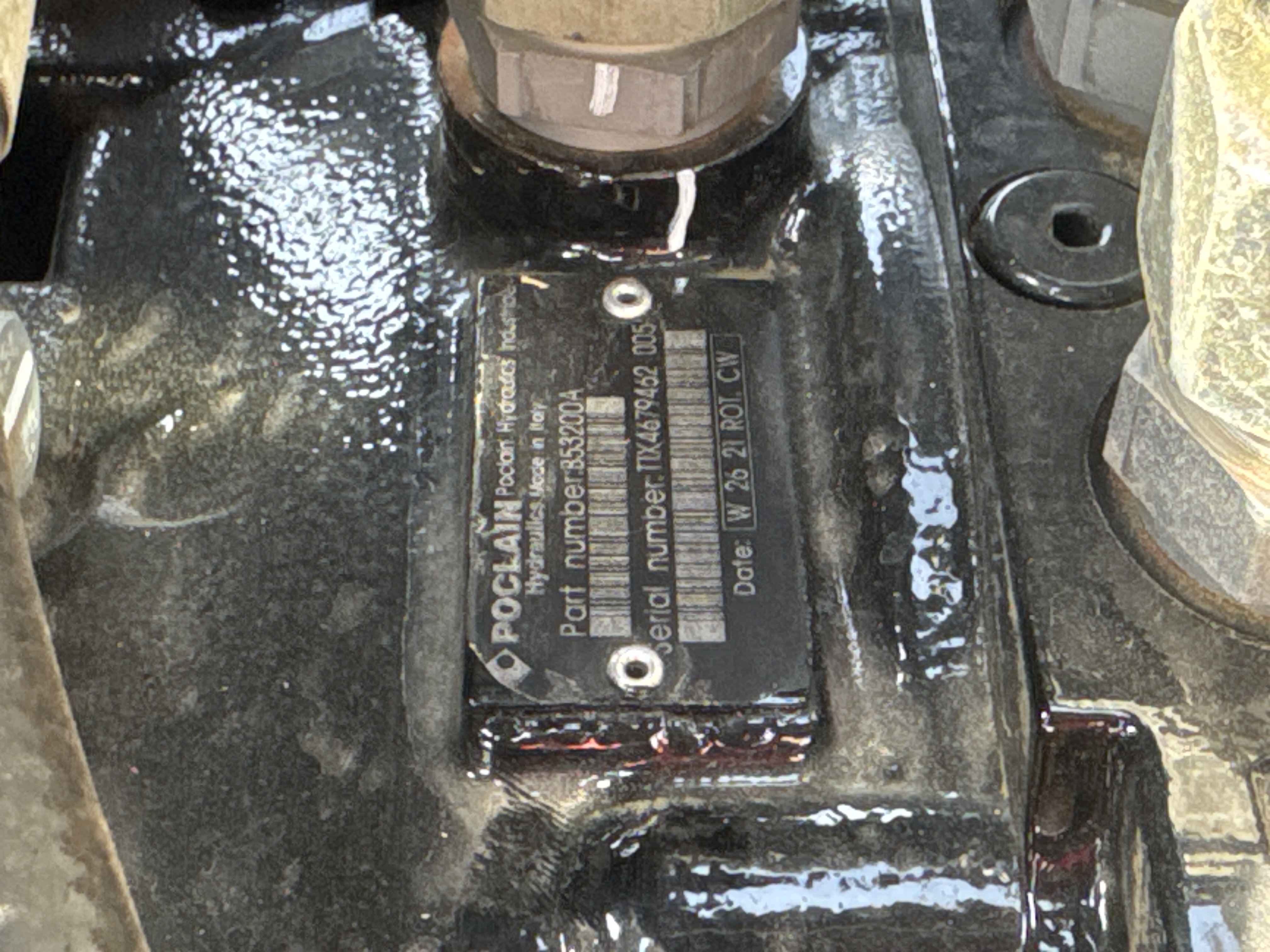 SRC-003-JCB-CT160-80-Tandem-rollers-inspection-Hydraulics-Hydraulic-pump-2