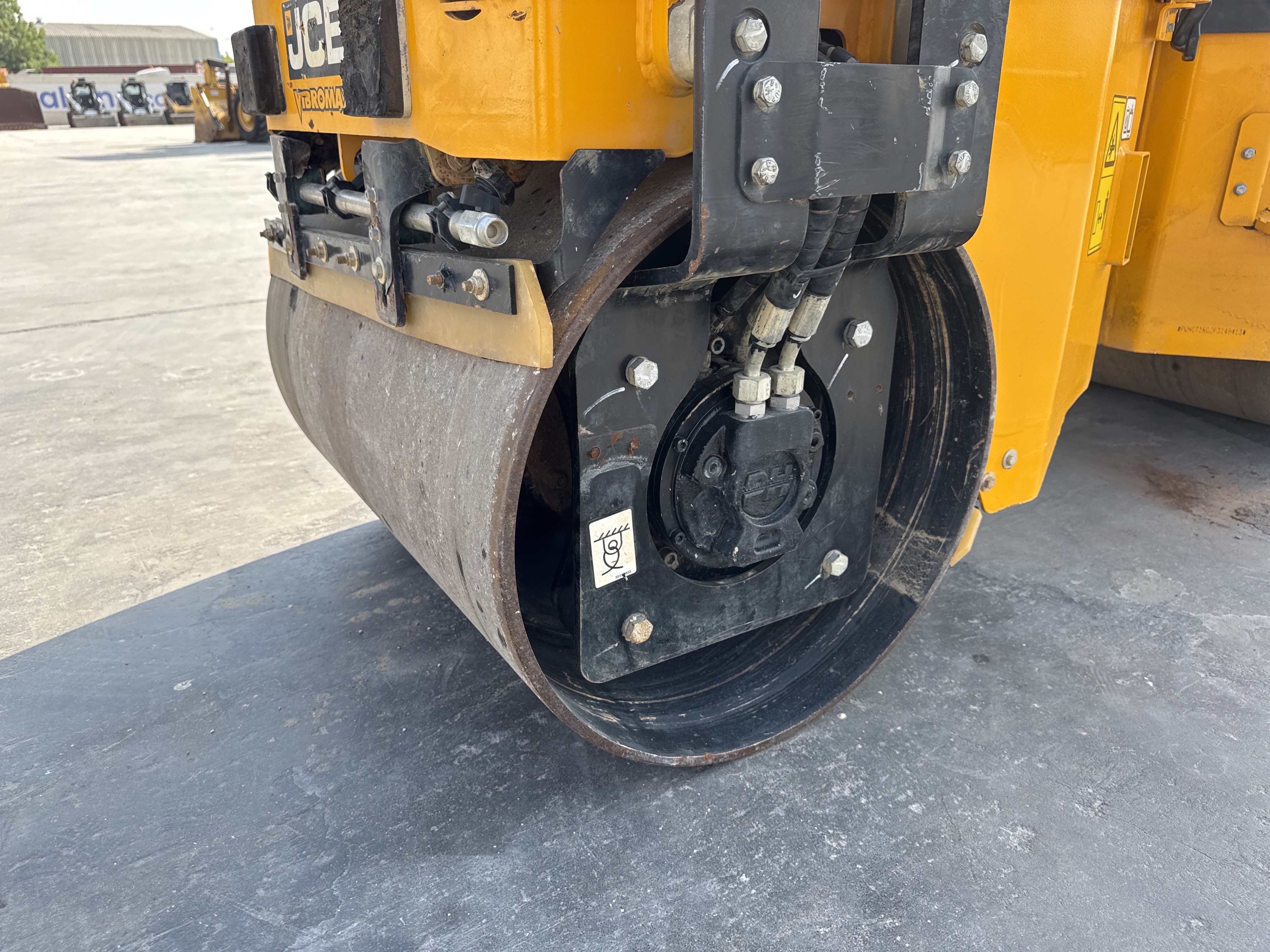 SRC-003-JCB-CT160-80-Tandem-rollers-inspection-Chassis-Front-drum-2
