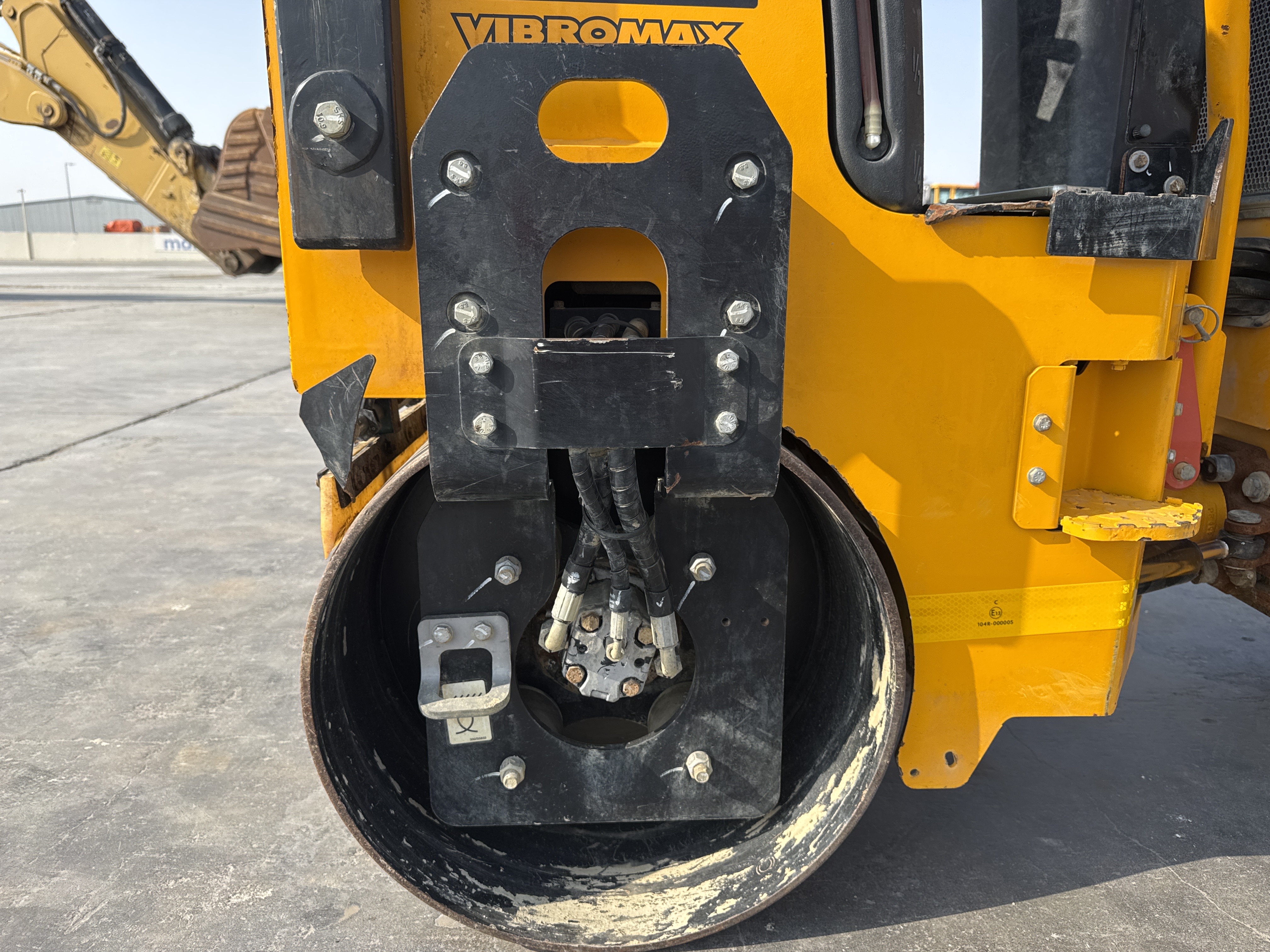 SRC-003-JCB-CT160-80-Tandem-rollers-inspection-Chassis-Rear-drum-forks-2