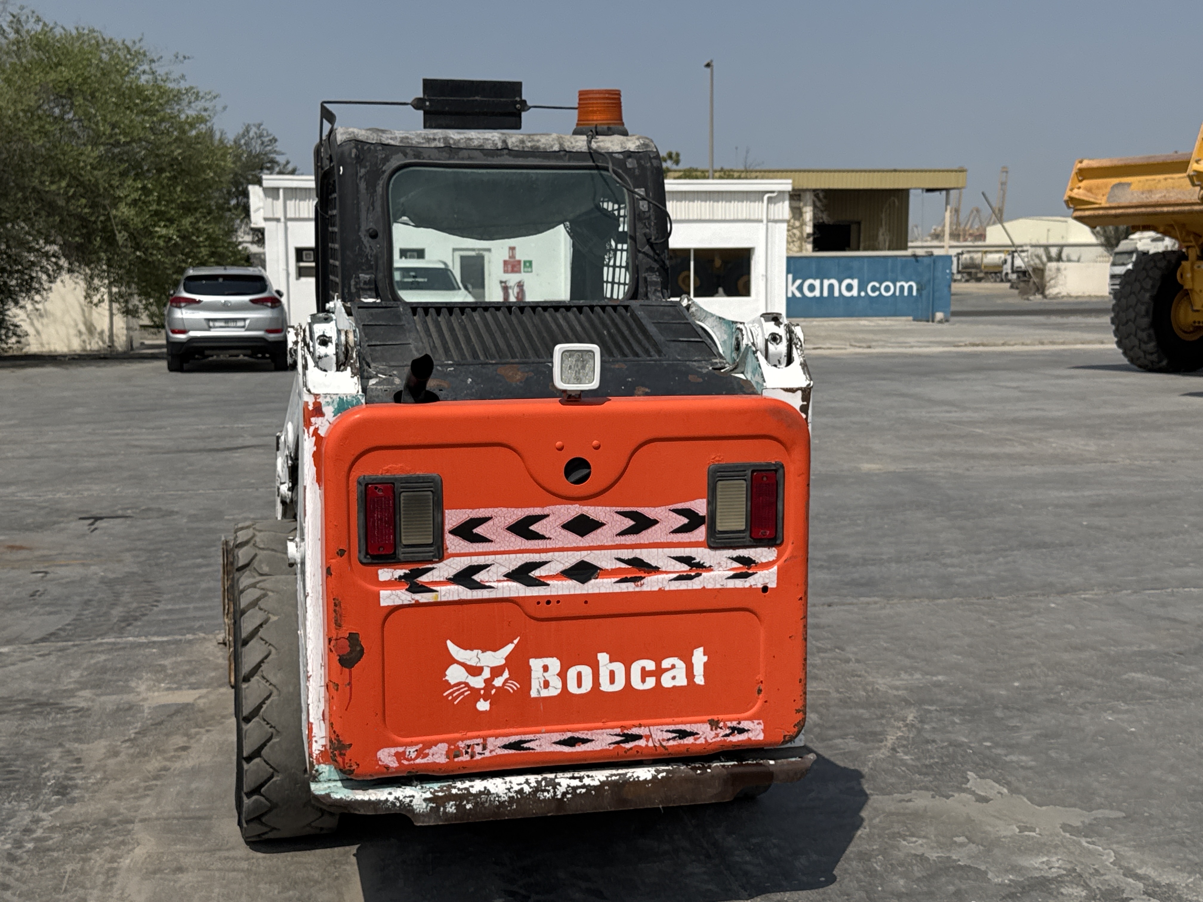 SSL-011-بوبكات-S450-لوادر-انزلاقية-بعجلات-فحص-الهيكل-الصبغ-2