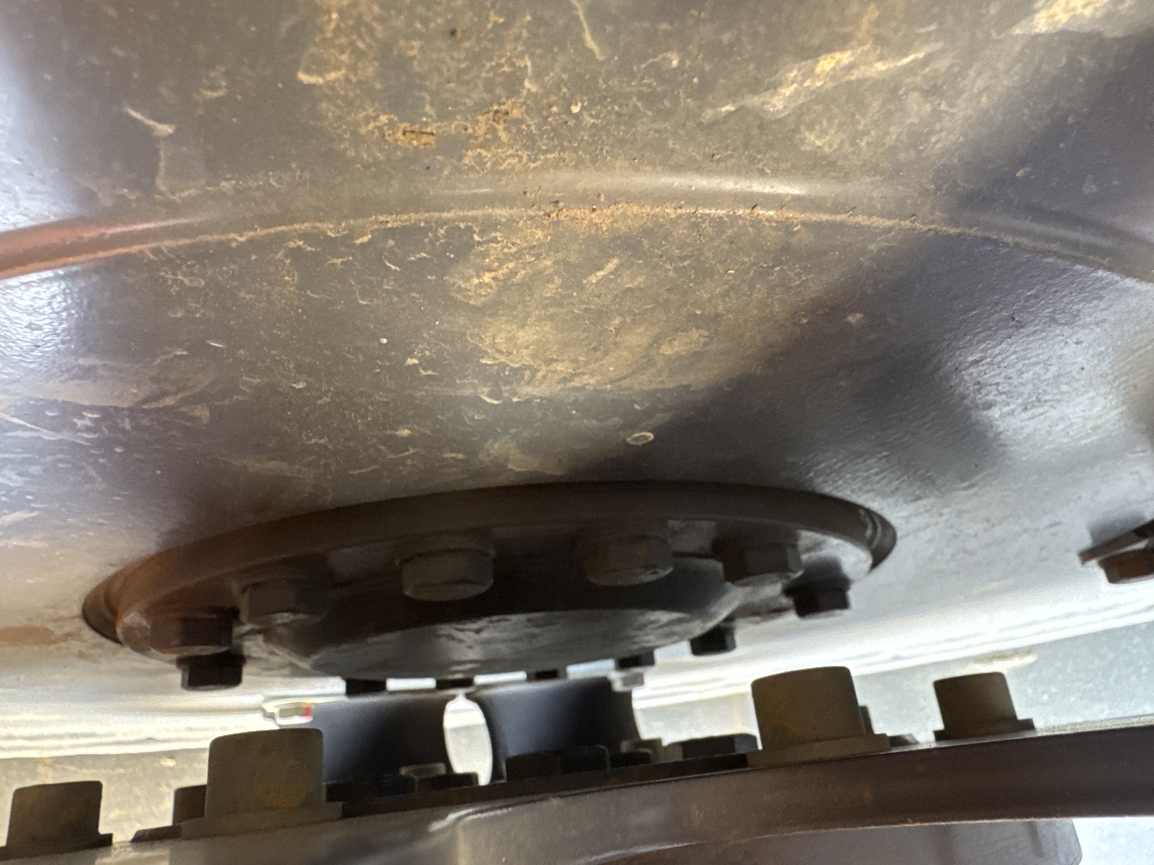 SRC-002-Hamm-HD-12-VV-Tandem-rollers-inspection-Chassis-Rear-drum-bearing-housing-1