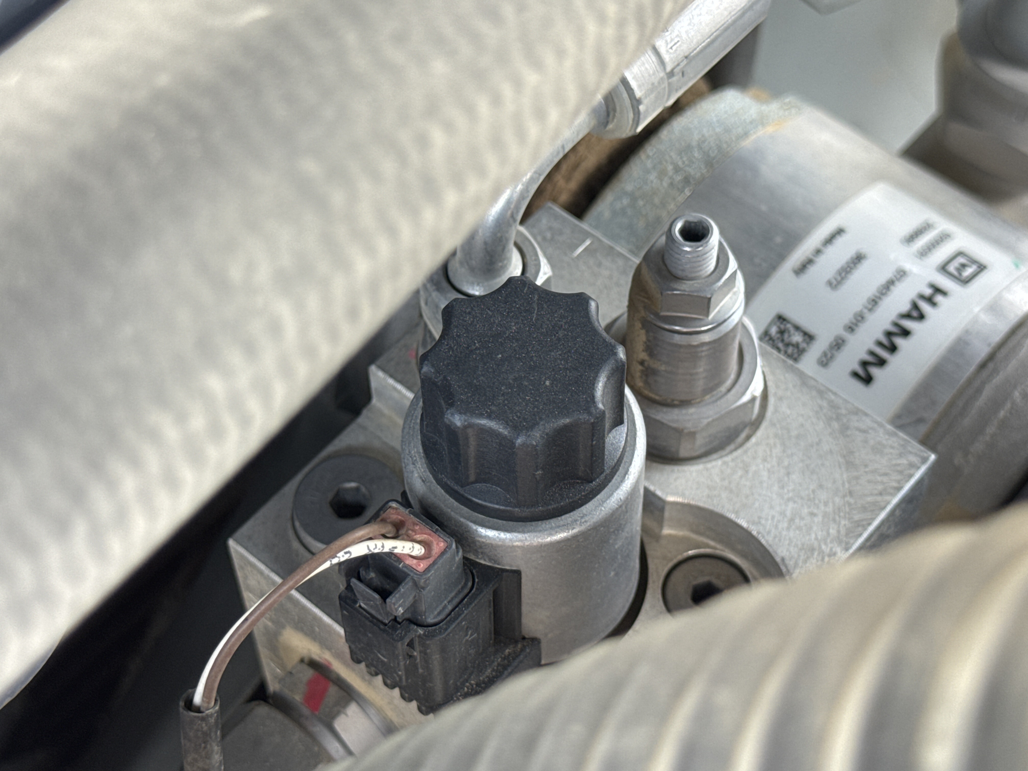 SRC-002-Hamm-HD-12-VV-Tandem-rollers-inspection-Hydraulics-Wiring-harness-2