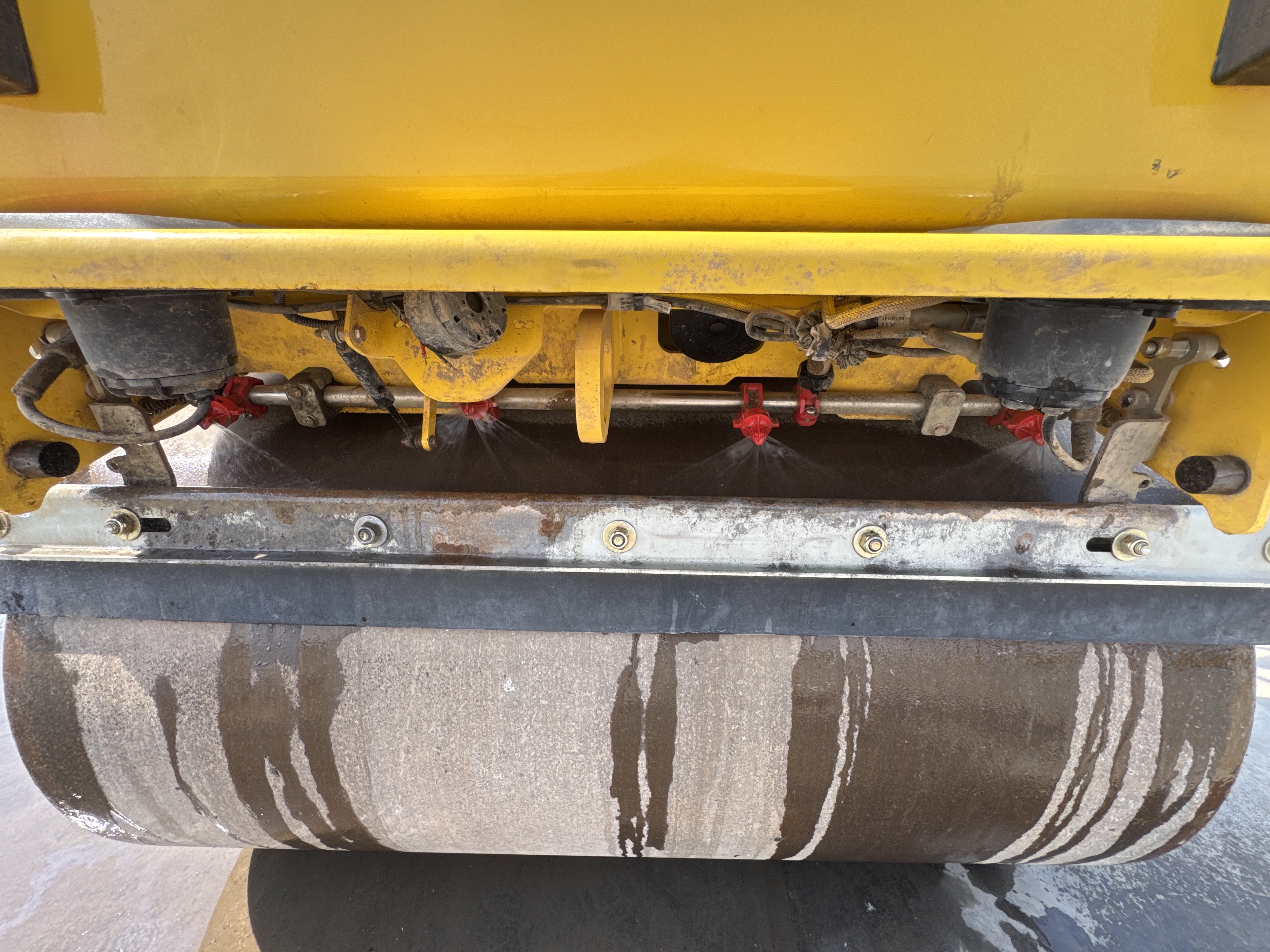 SRC-004-Bomag-BW-120-AD-5-Tandem-rollers-inspection-Structure-Water-spraying-system-2