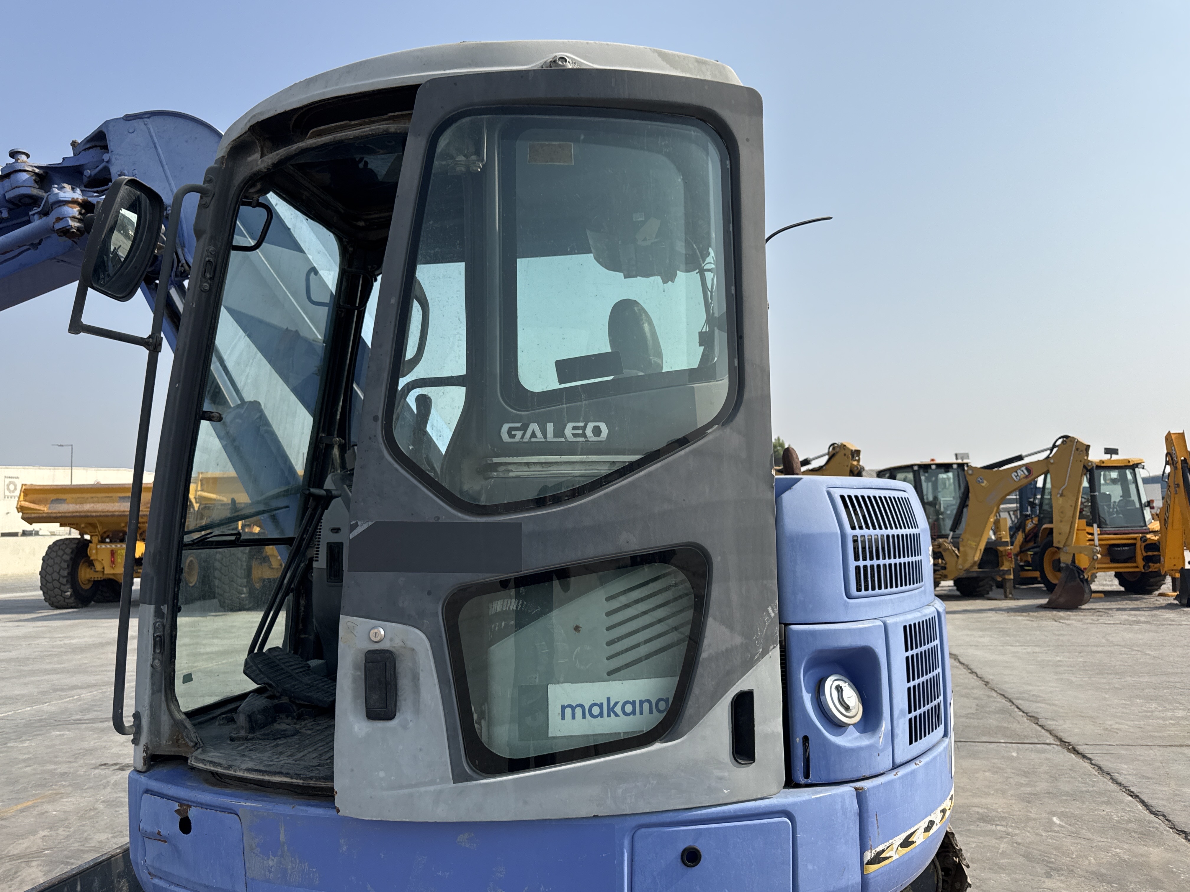 MNX-005-Komatsu-PC78UU-6-Mini-excavators-inspection-Structure-Doors-2