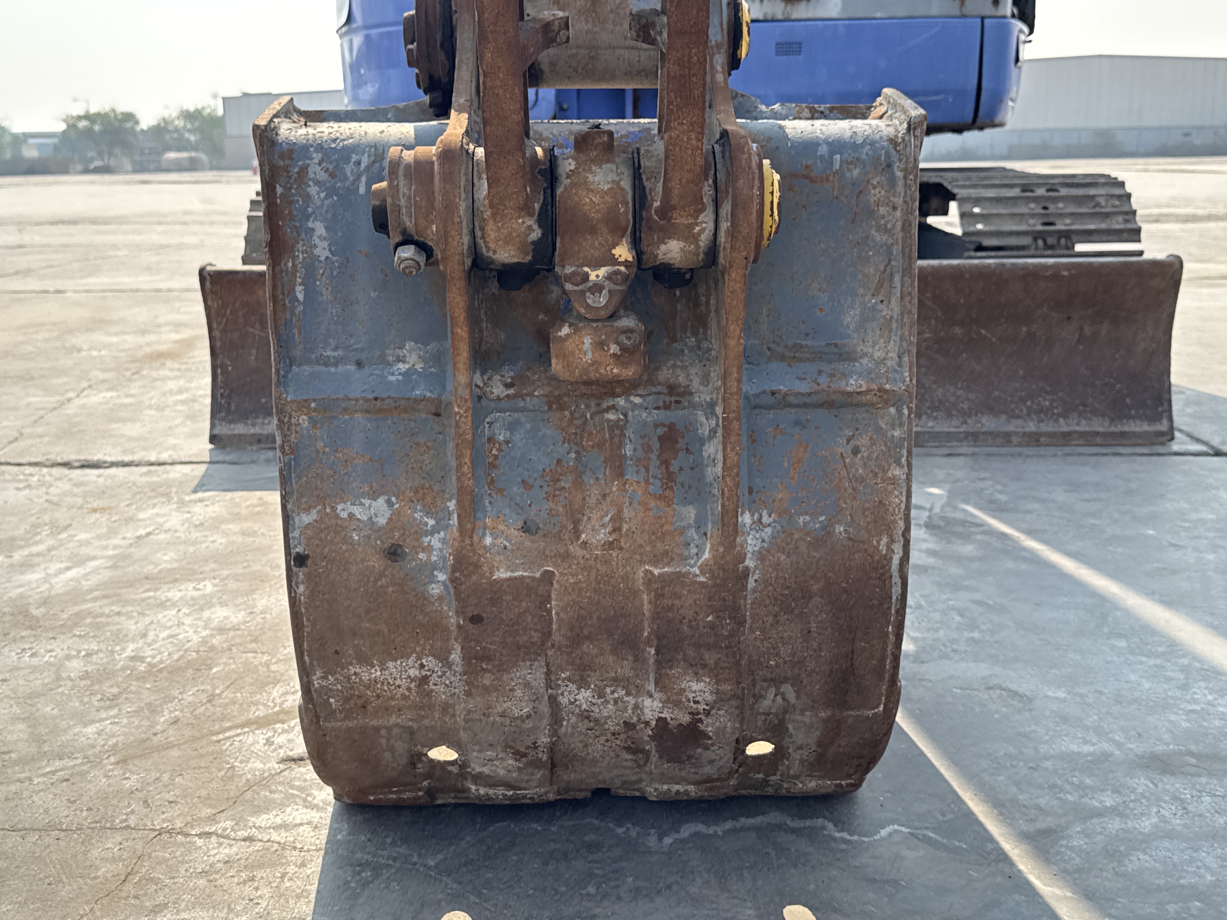 MNX-005-Komatsu-PC78UU-6-Mini-excavators-inspection-Attachment-Excavator-bucket-2