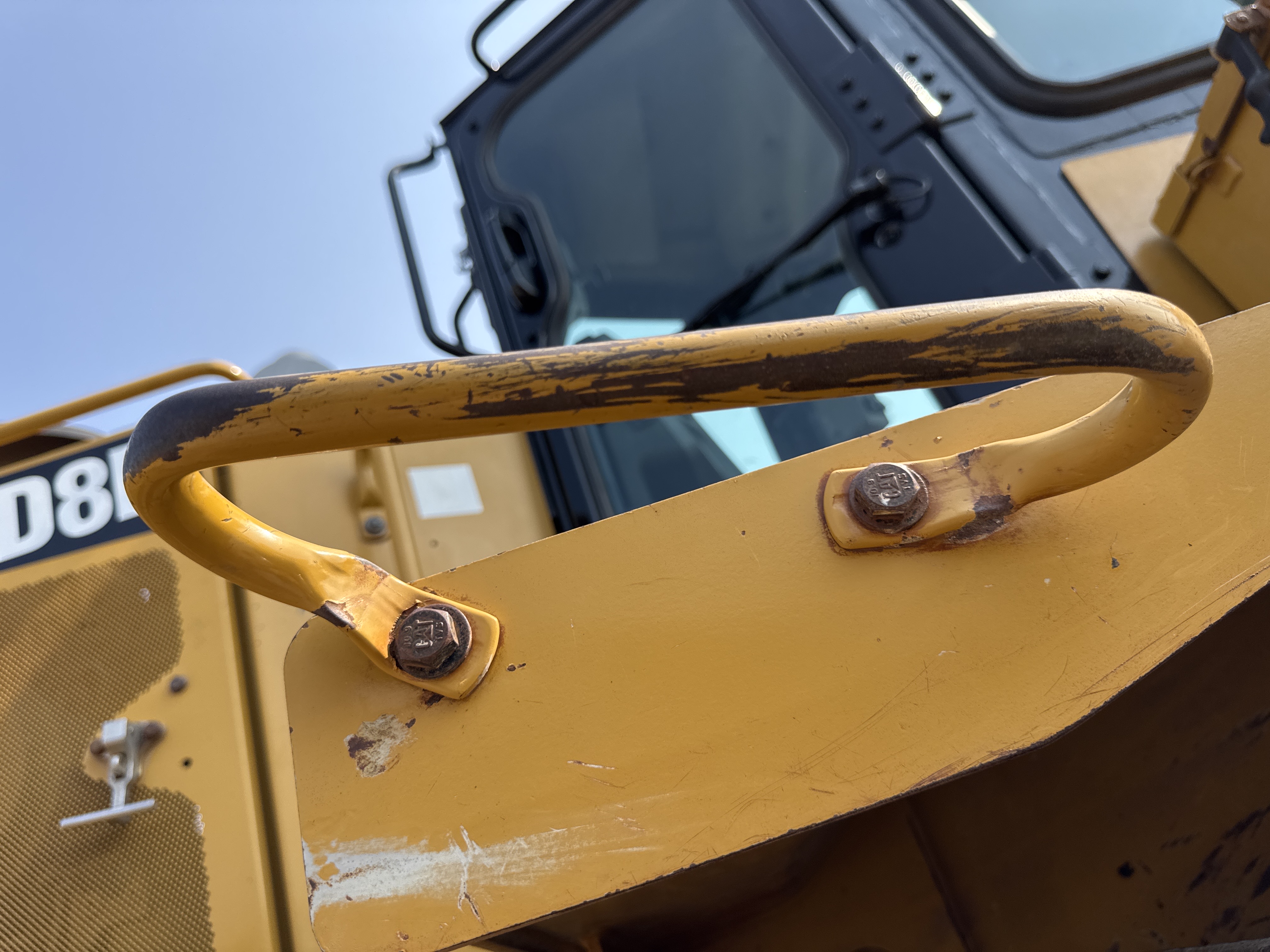 CDB-005-Cat-D8R-Crawler-dozers-inspection-Structure-Handrails-2