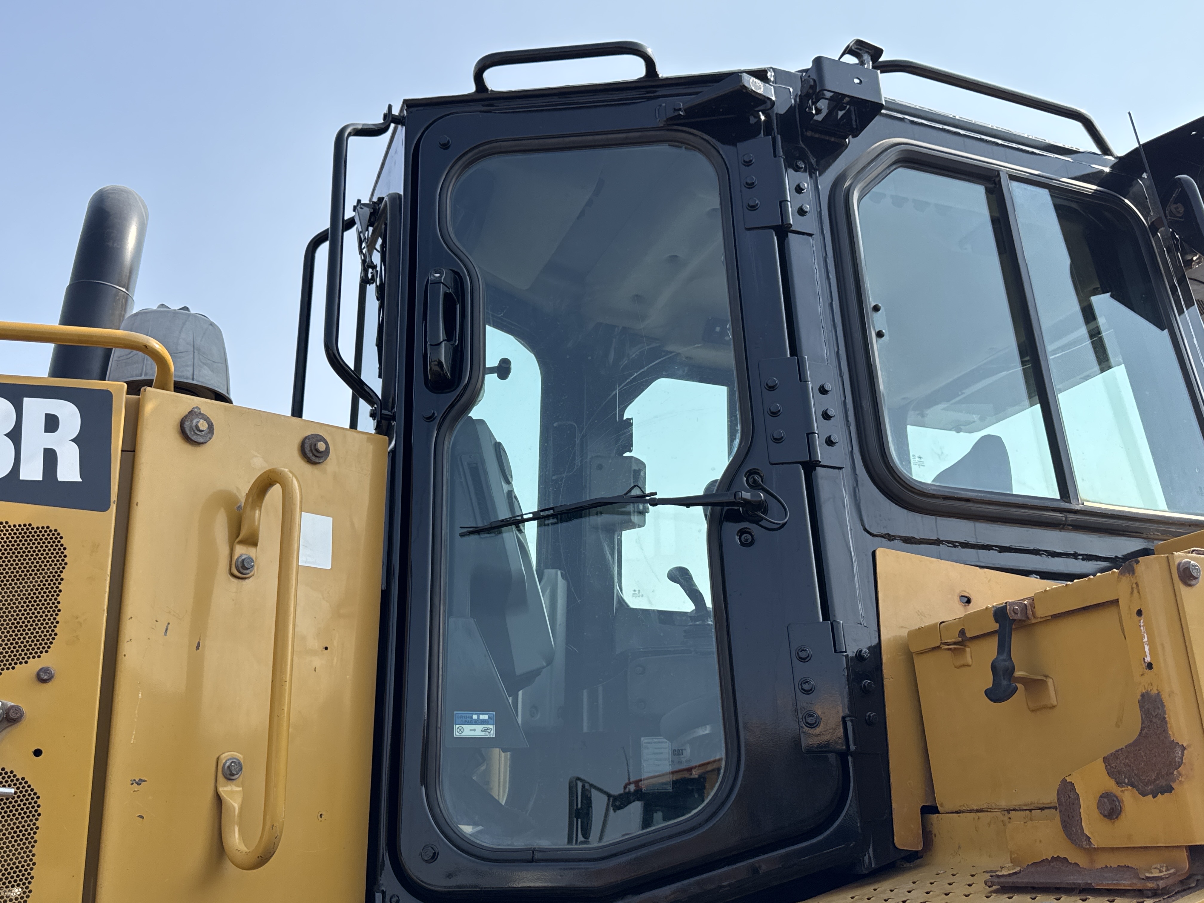 CDB-005-Cat-D8R-Crawler-dozers-inspection-Structure-Doors-2