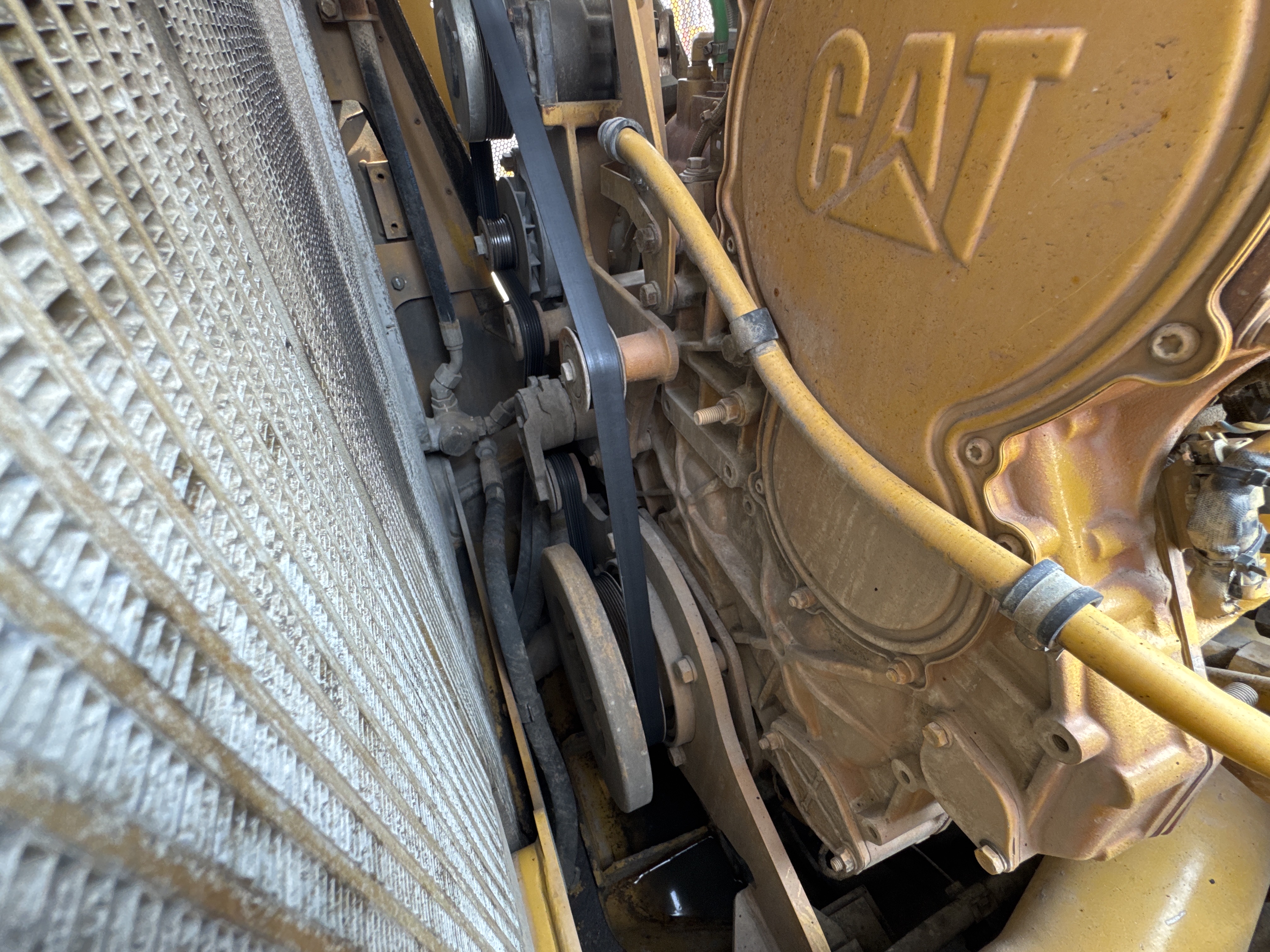 CDB-005-Cat-D8R-Crawler-dozers-inspection-Engine-Belts-2