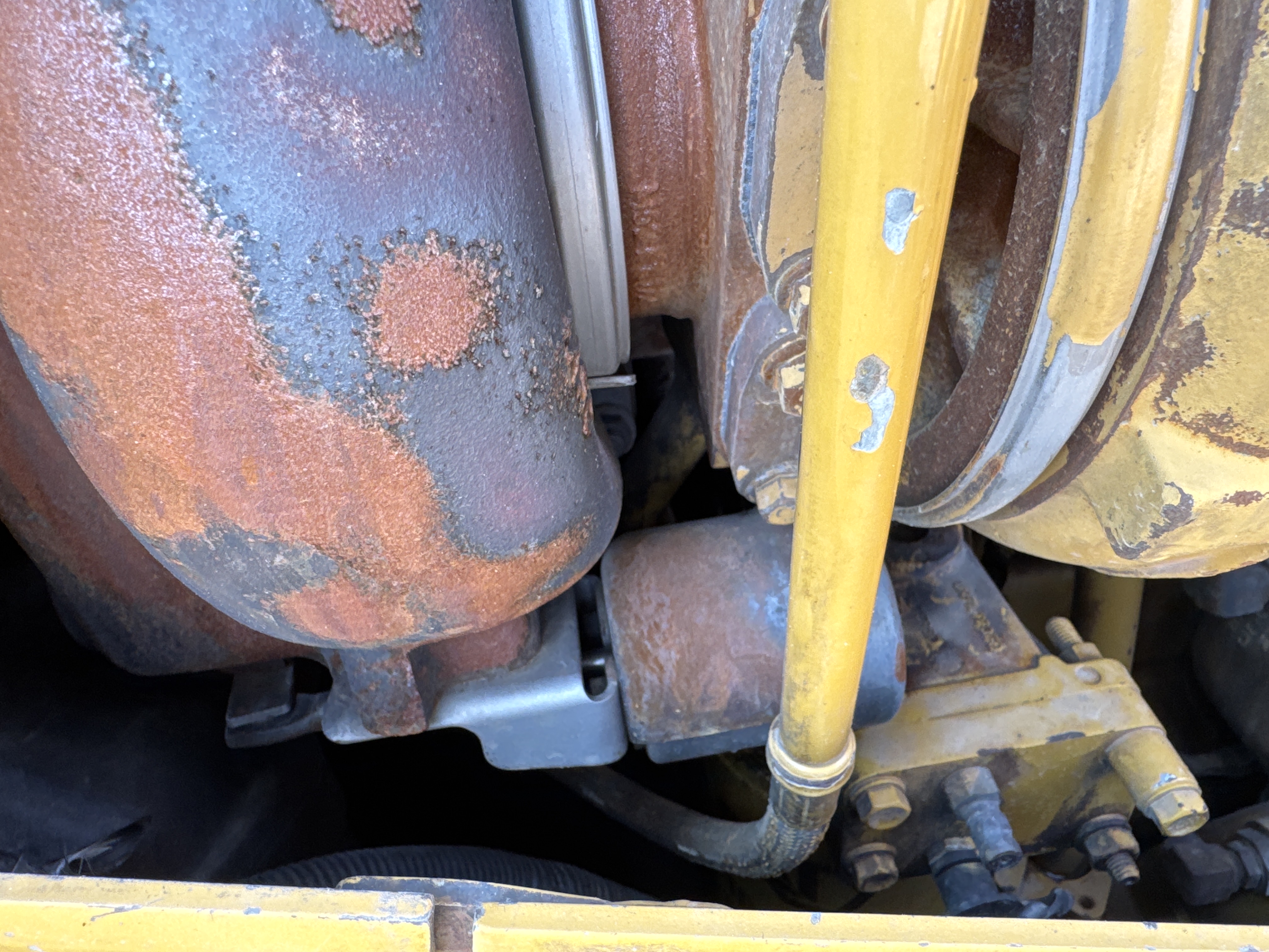CDB-005-Cat-D8R-Crawler-dozers-inspection-Engine-Turbo-2