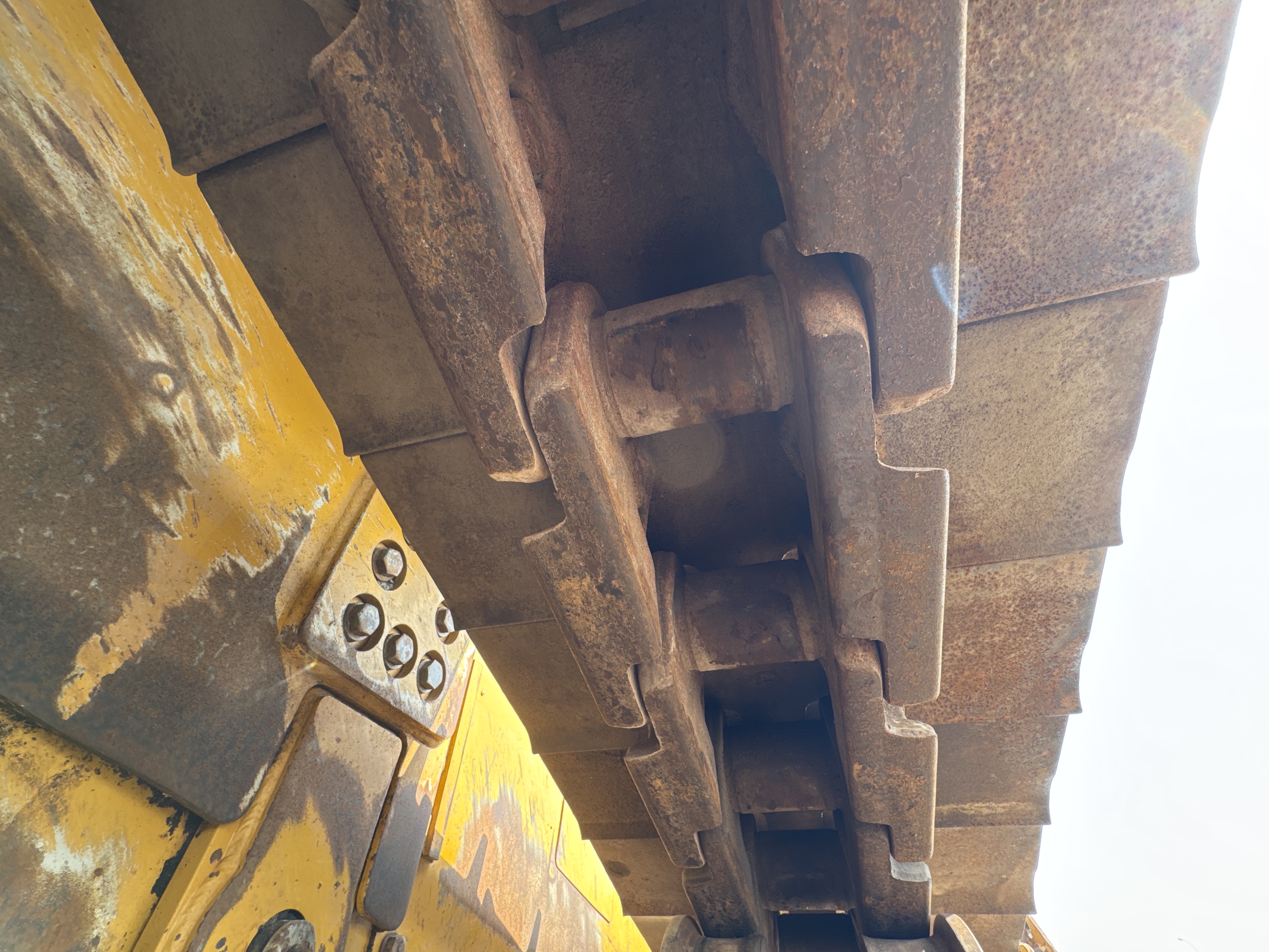 CDB-005-Cat-D8R-Crawler-dozers-inspection-Undercarriage-Right-track-chain-2