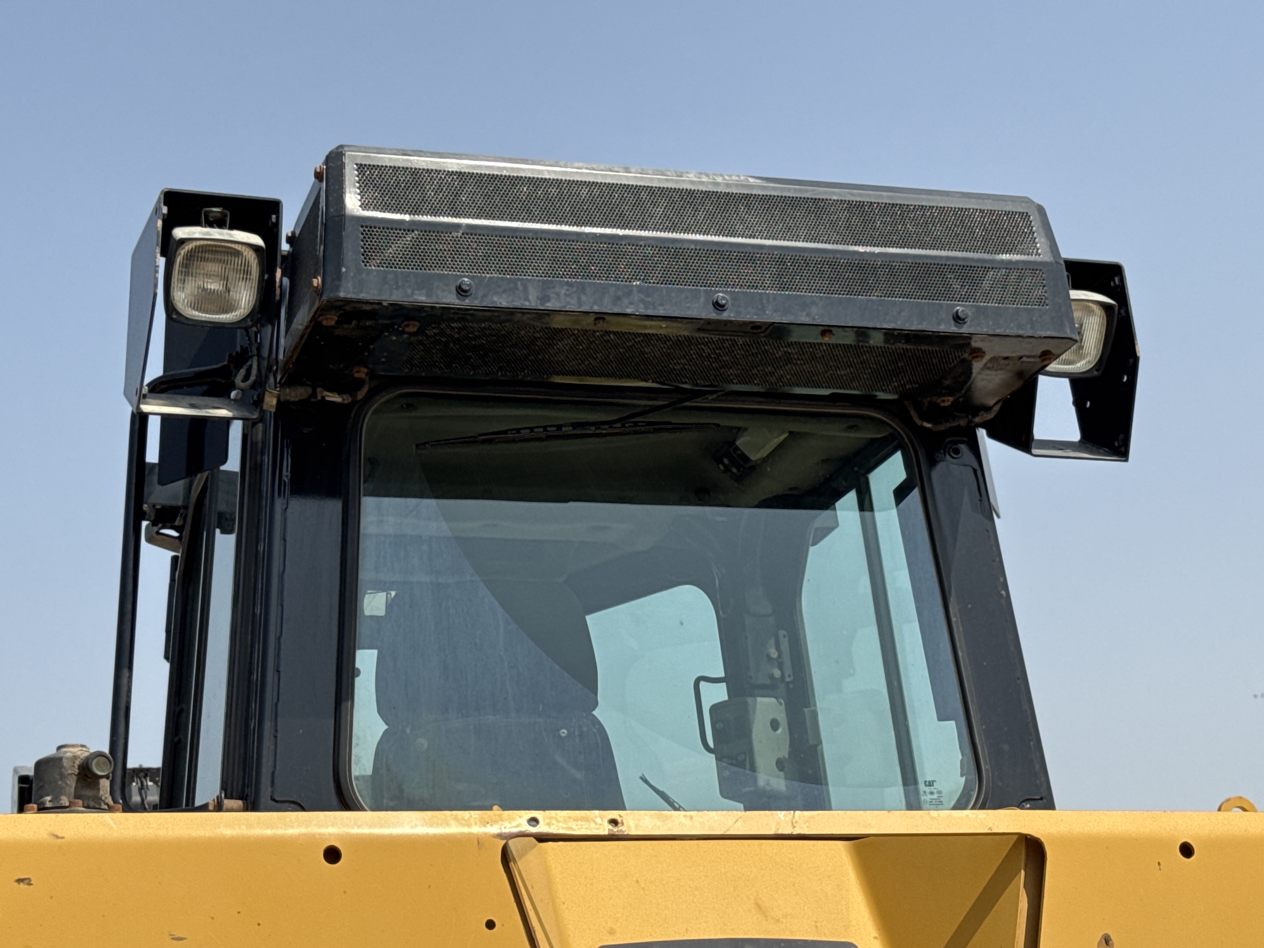 CDB-005-Cat-D8R-Crawler-dozers-inspection-Safety-Glass-2