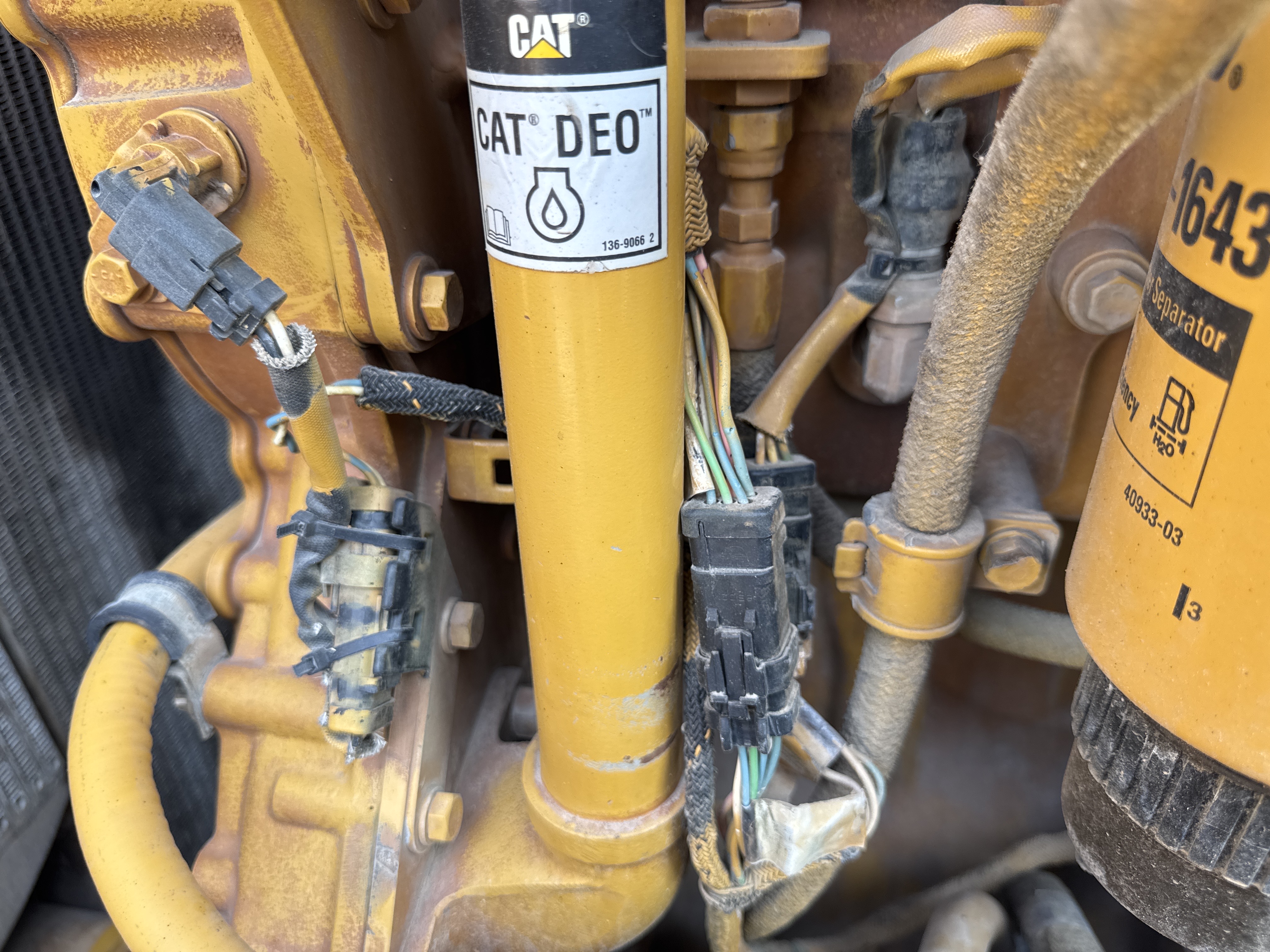 CDB-005-Cat-D8R-Crawler-dozers-inspection-Electronics-Main-harness-2