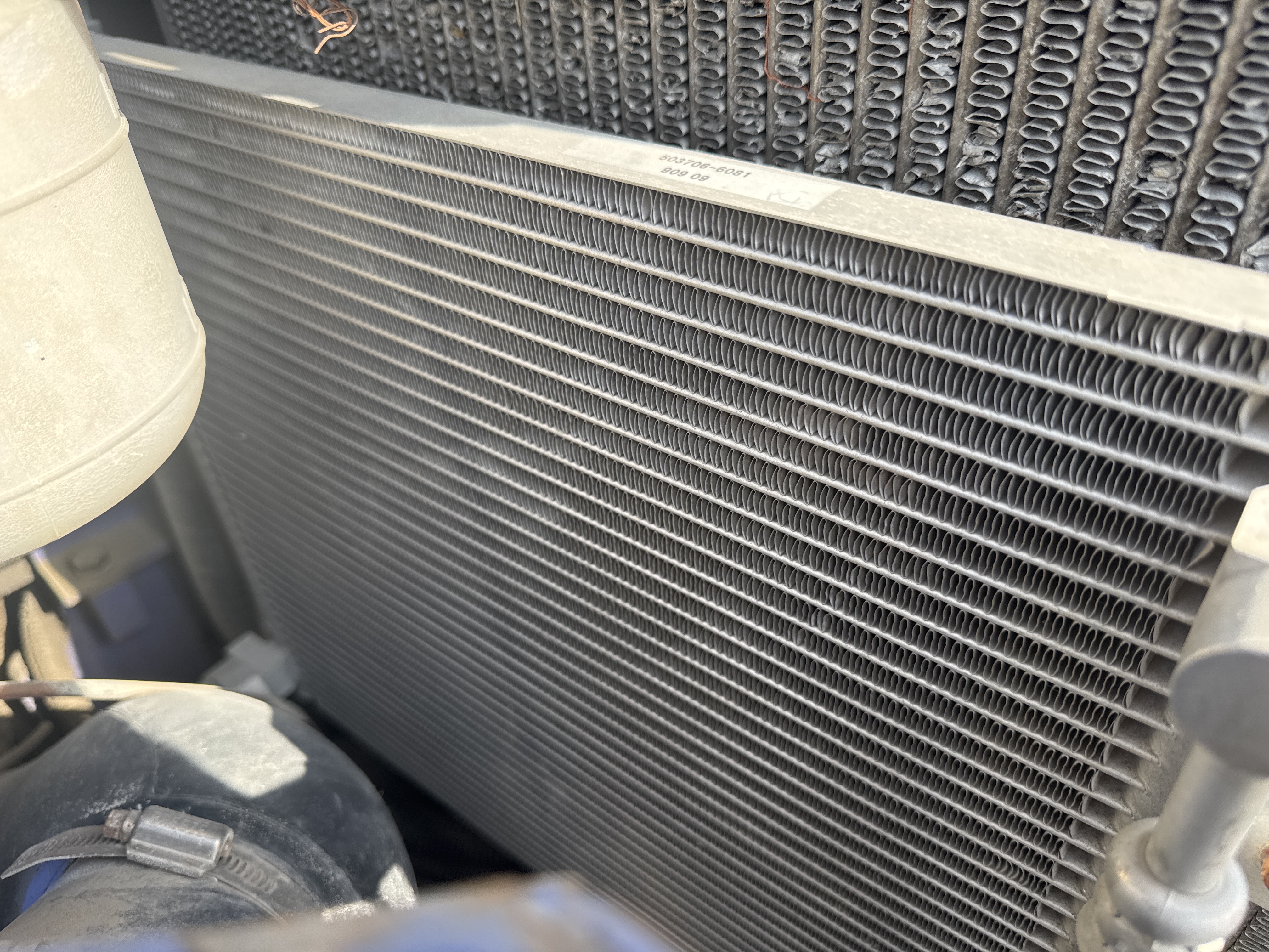 MNX-005-Komatsu-PC78UU-6-Mini-excavators-inspection-Engine-Radiator,-condenser,-intercooler,-hydraulic-cooler-2