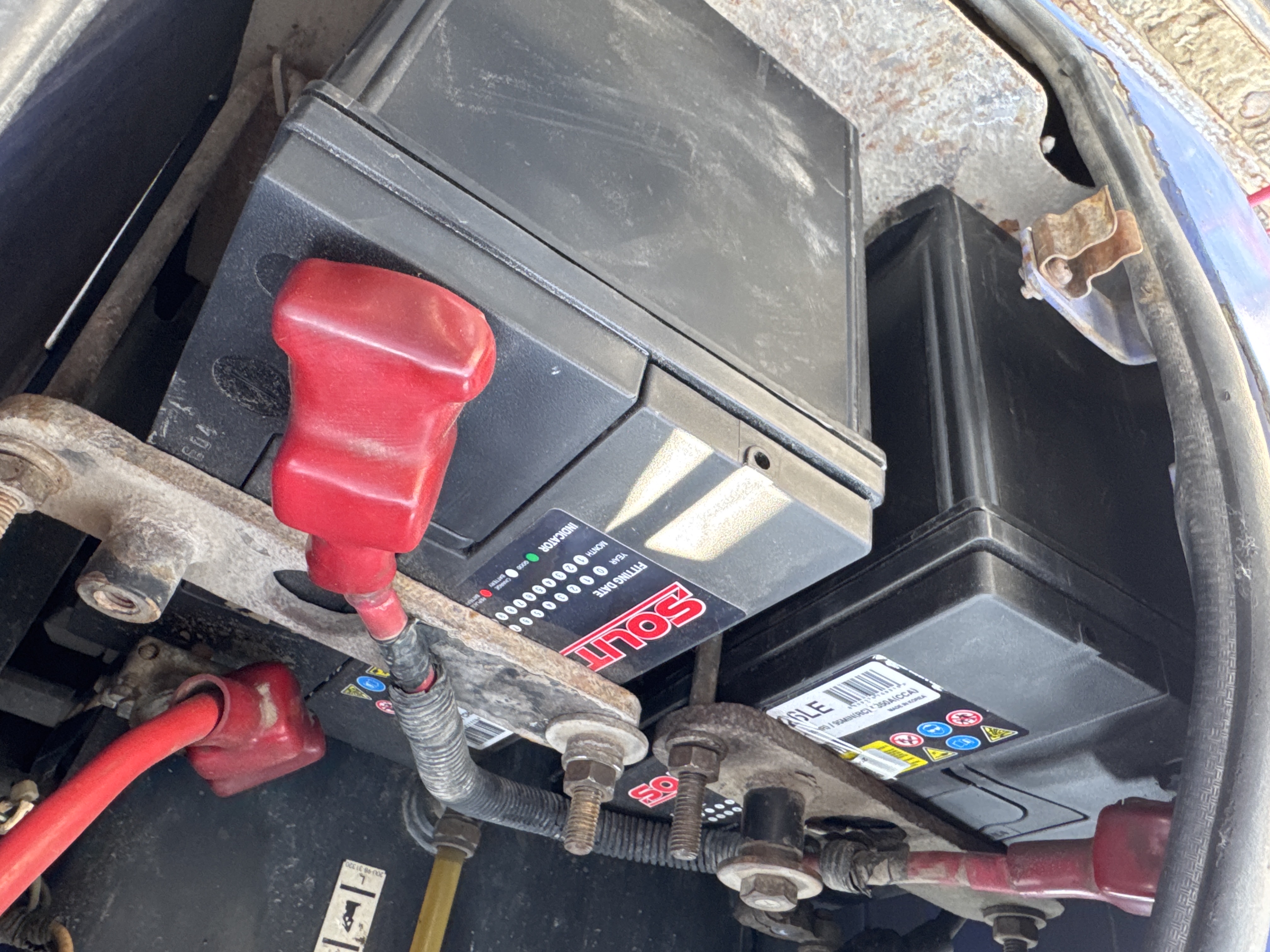 MNX-005-Komatsu-PC78UU-6-Mini-excavators-inspection-Electronics-Battery-2