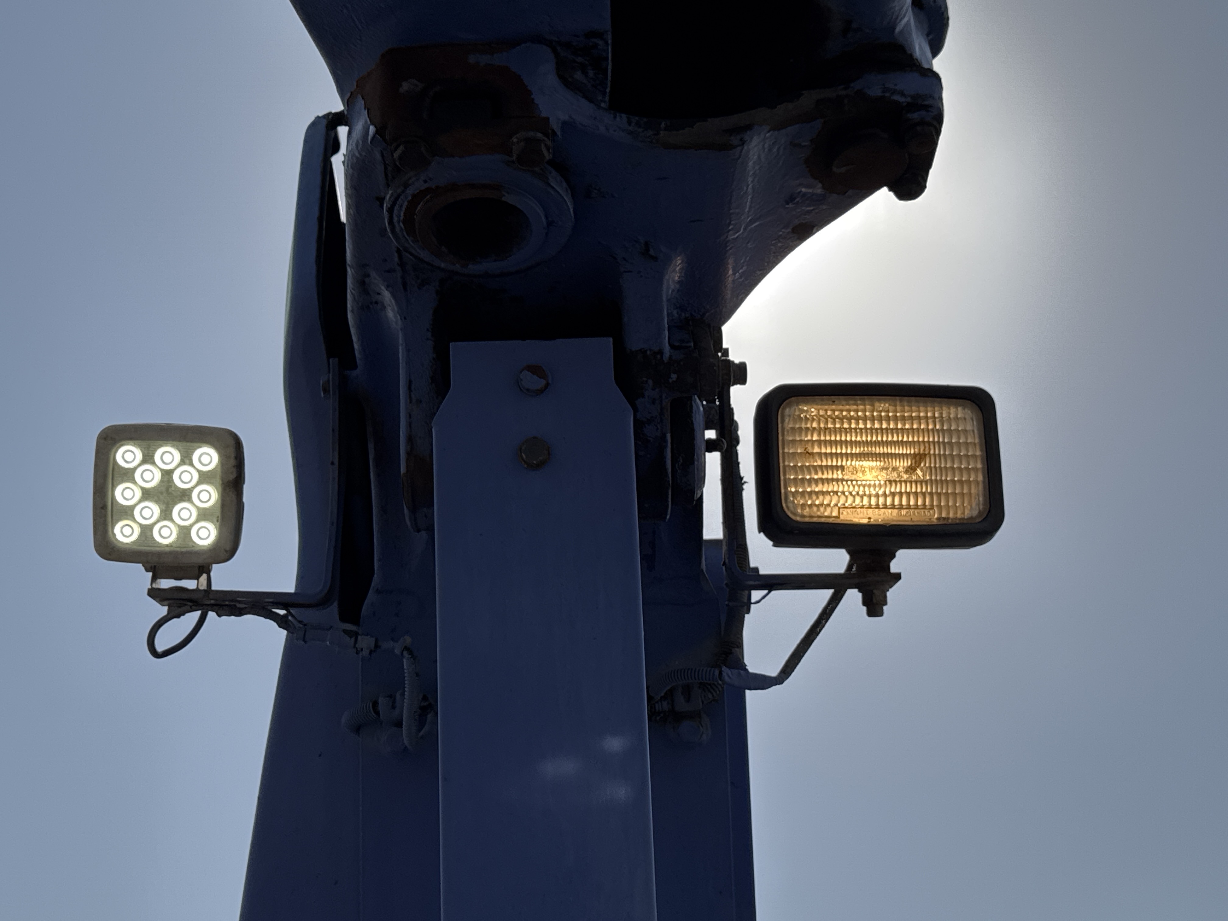 MNX-005-Komatsu-PC78UU-6-Mini-excavators-inspection-Electronics-Lights-and-signals-2