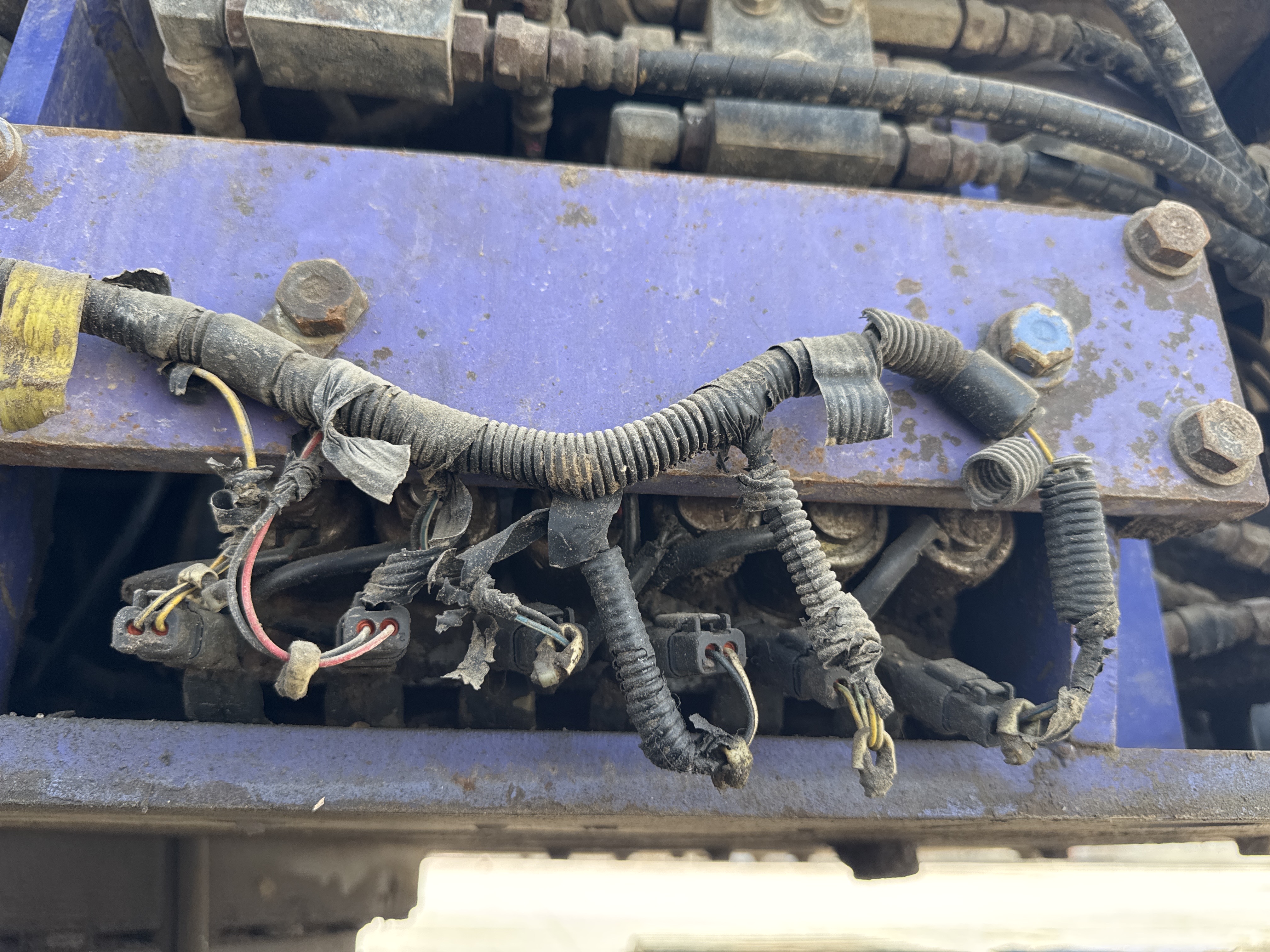 MNX-005-Komatsu-PC78UU-6-Mini-excavators-inspection-Hydraulics-Wiring-harness-2
