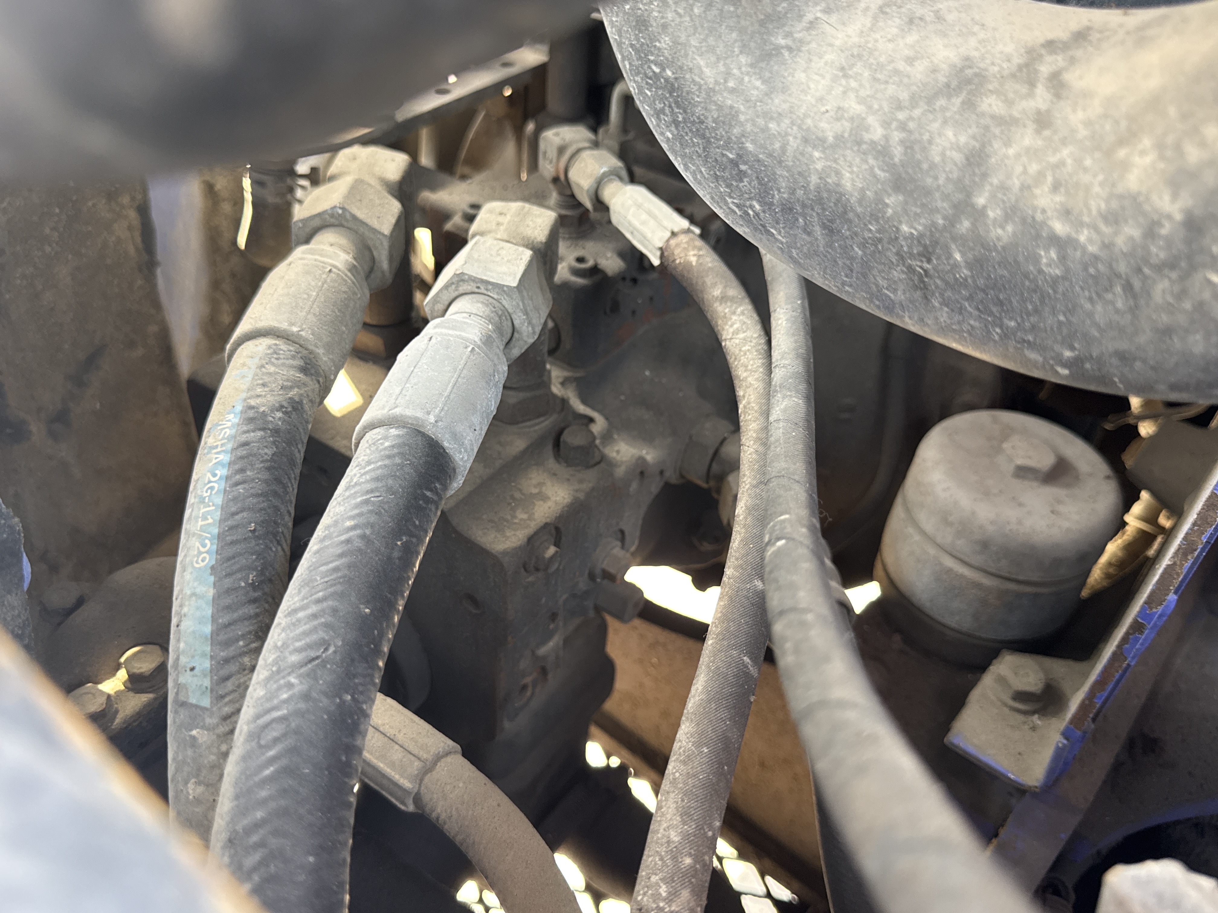 MNX-005-Komatsu-PC78UU-6-Mini-excavators-inspection-Hydraulics-Hydraulic-pump-2