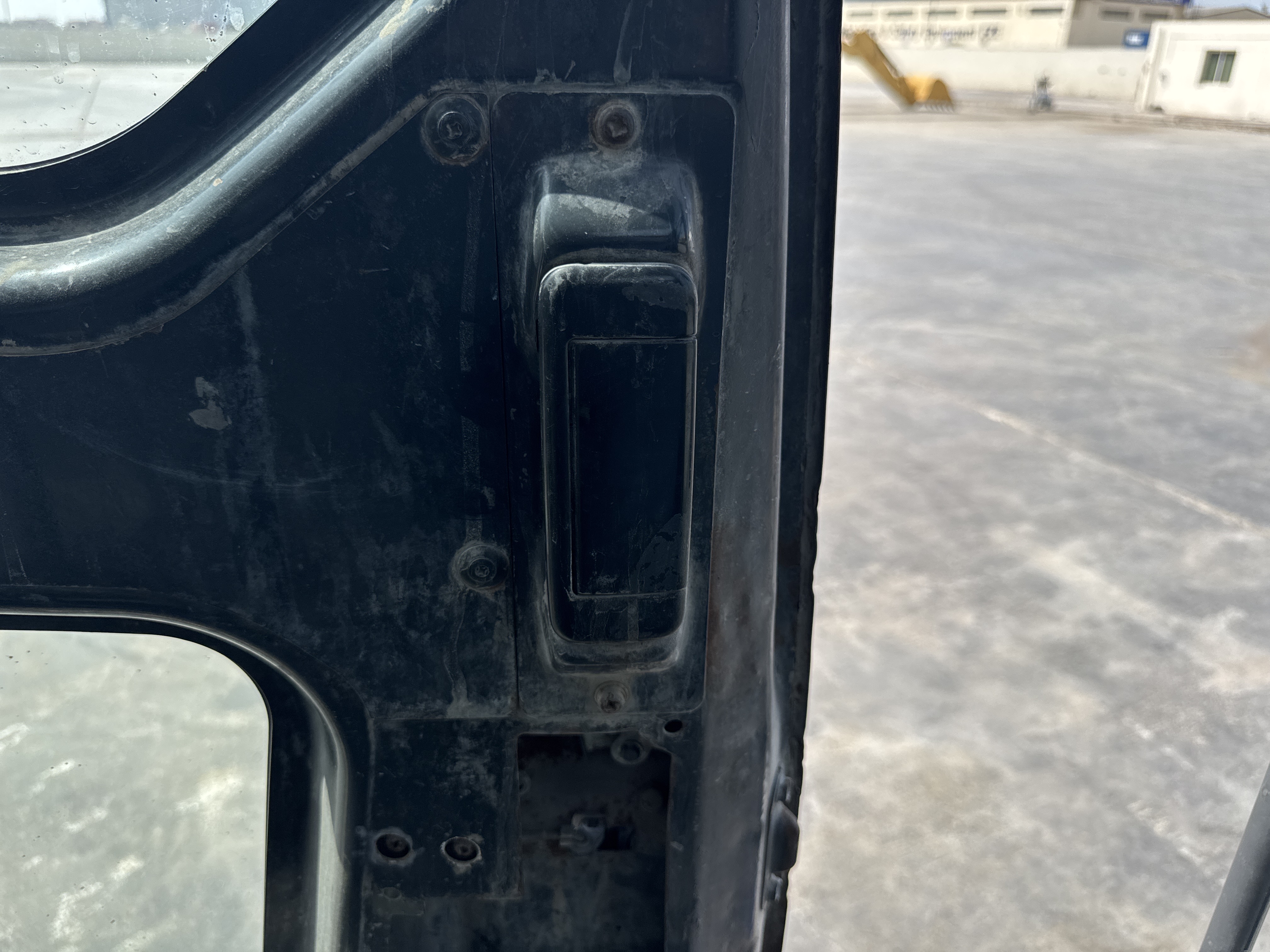 MNX-005-Komatsu-PC78UU-6-Mini-excavators-inspection-Cabin-Door-handles-2