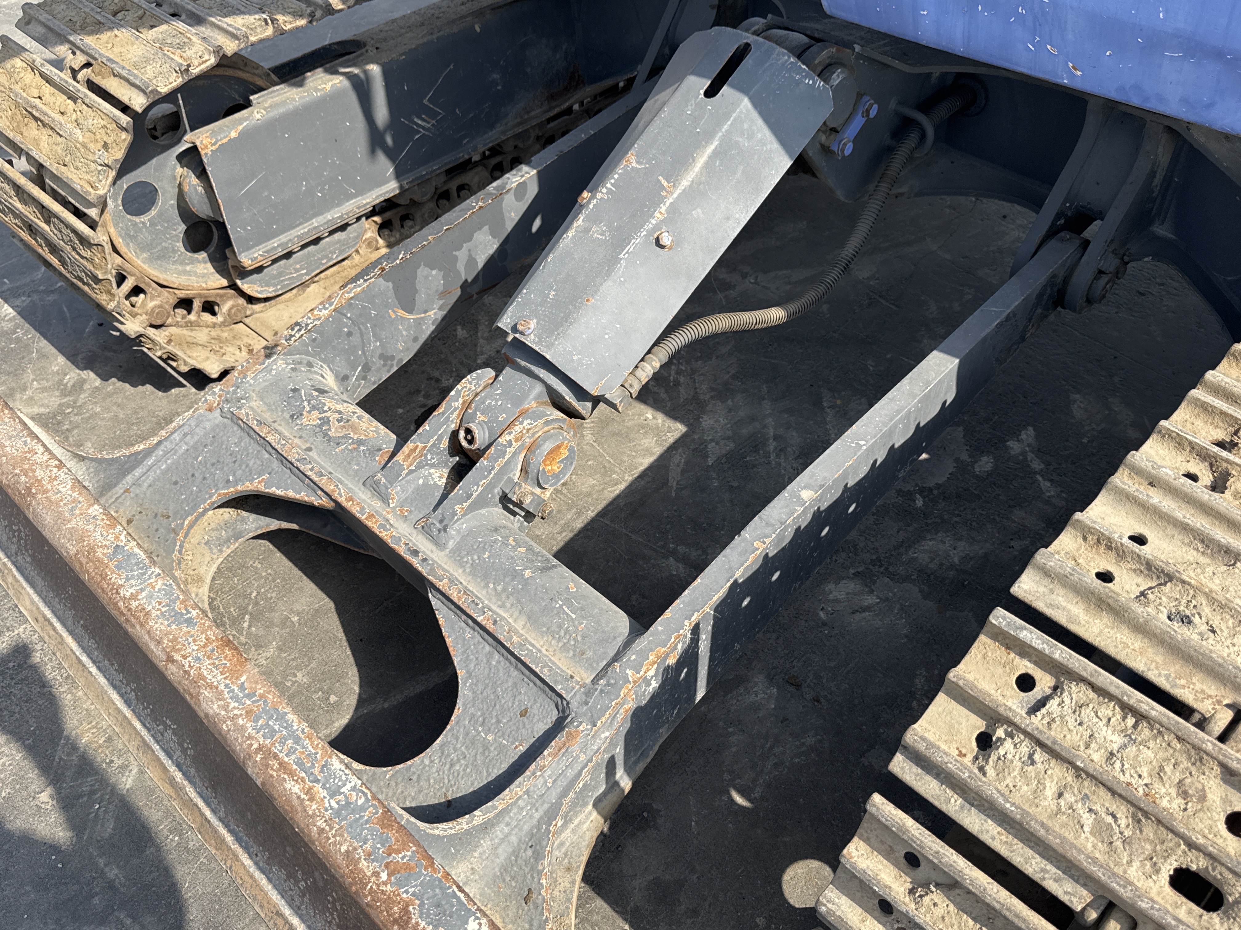 MNX-005-Komatsu-PC78UU-6-Mini-excavators-inspection-Attachment-Dozer-blade-2