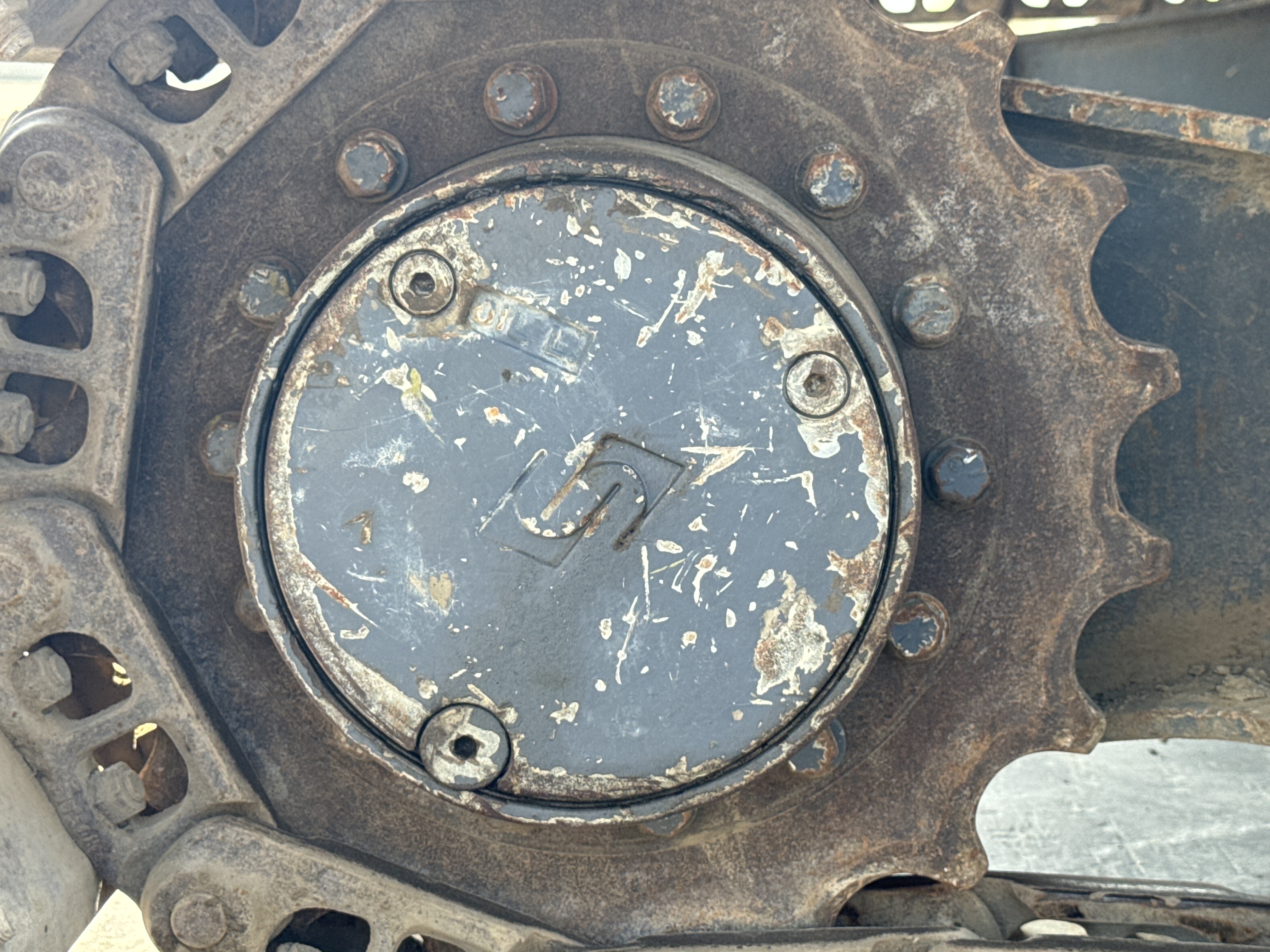 MNX-005-Komatsu-PC78UU-6-Mini-excavators-inspection-Undercarriage-Final-drives-2