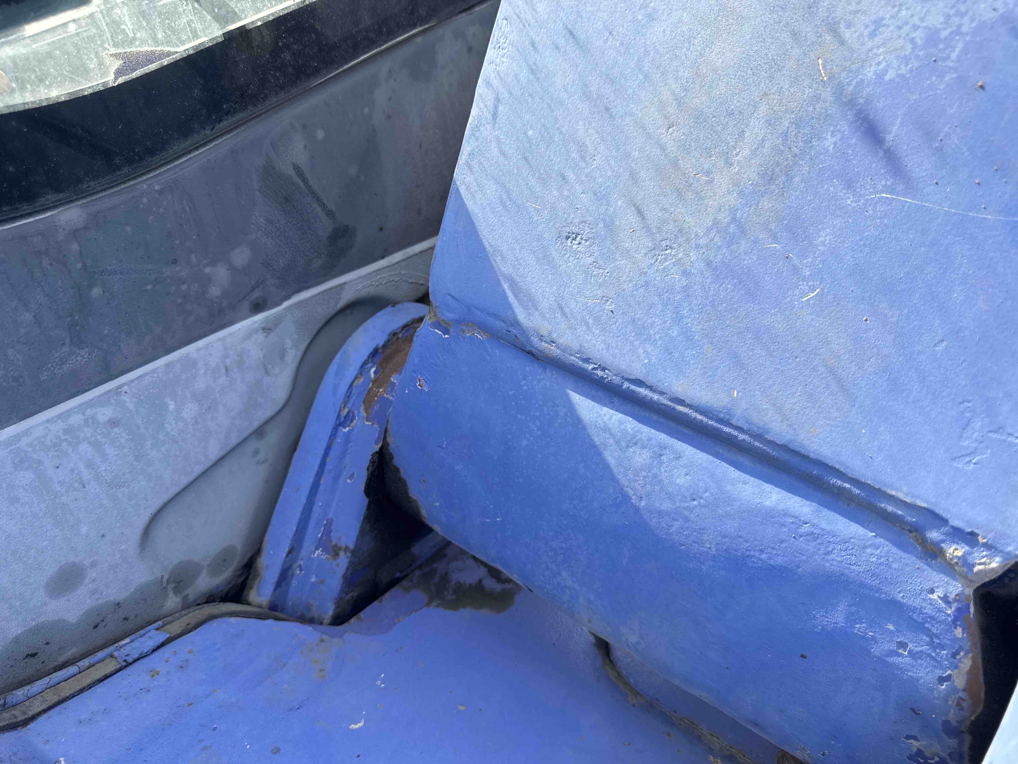 MNX-005-Komatsu-PC78UU-6-Mini-excavators-inspection-Chassis-Boom-base-pin-and-bushings-2