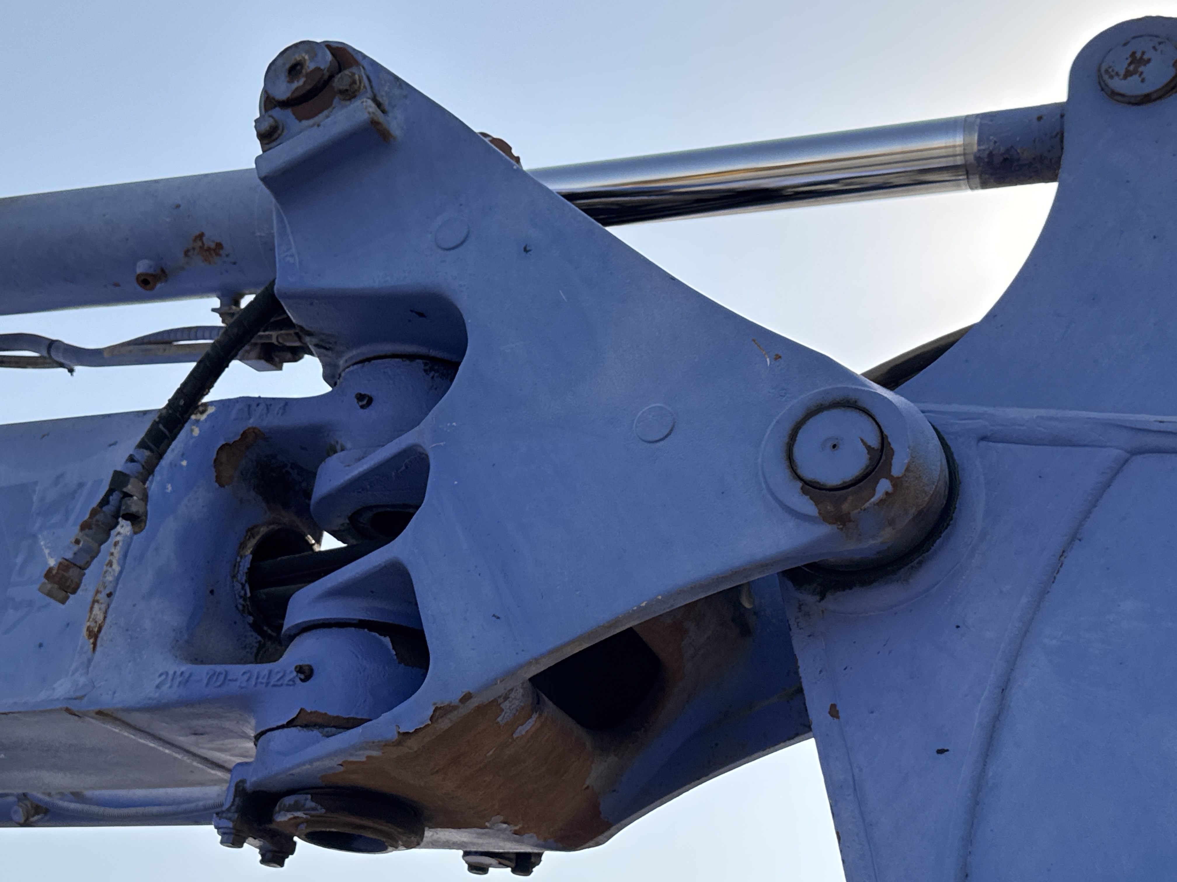 MNX-005-Komatsu-PC78UU-6-Mini-excavators-inspection-Chassis-Pin-and-bushings-boom-to-stick-2