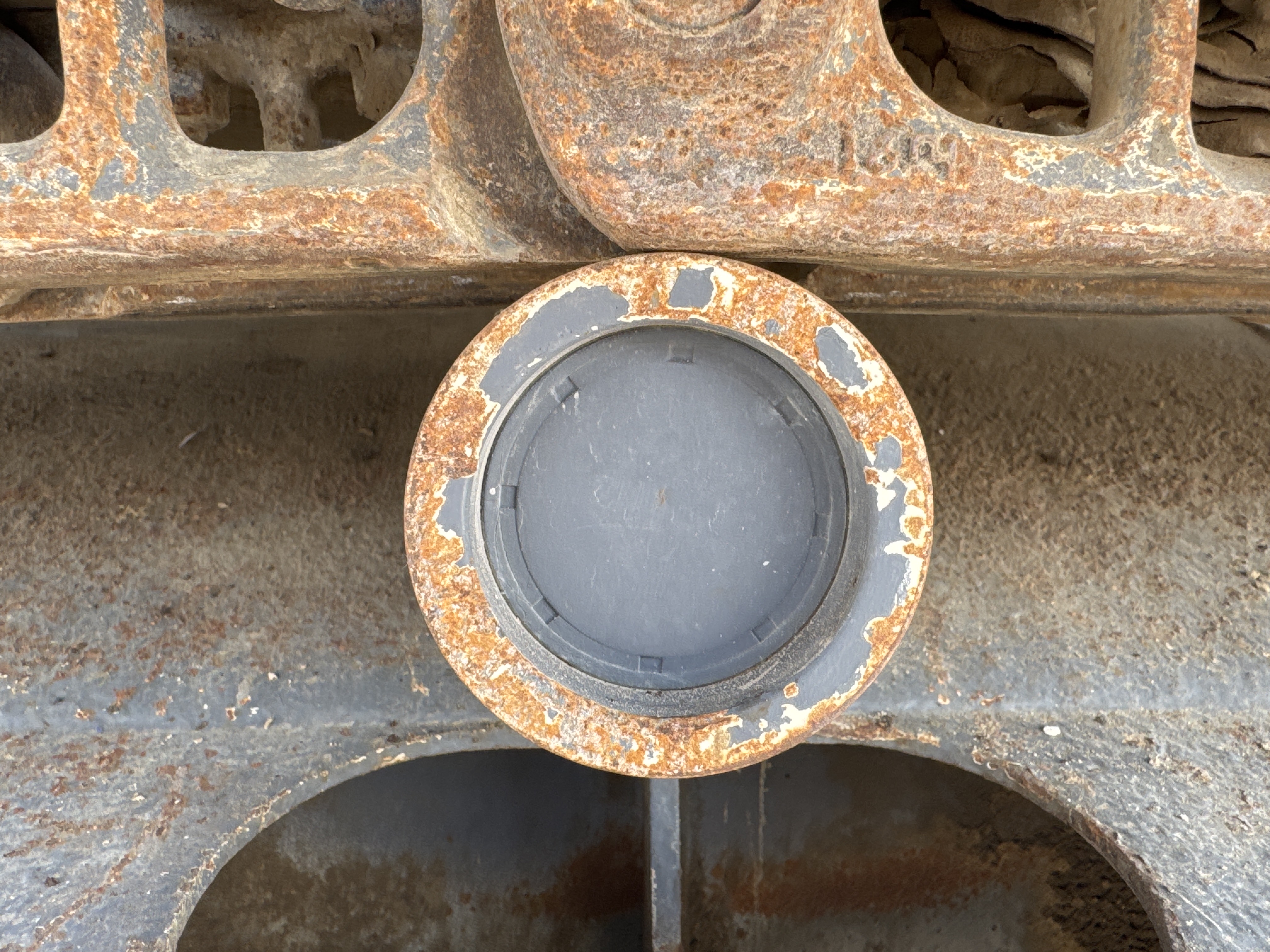 MNX-005-Komatsu-PC78UU-6-Mini-excavators-inspection-Undercarriage-Left-carrier-rollers-2