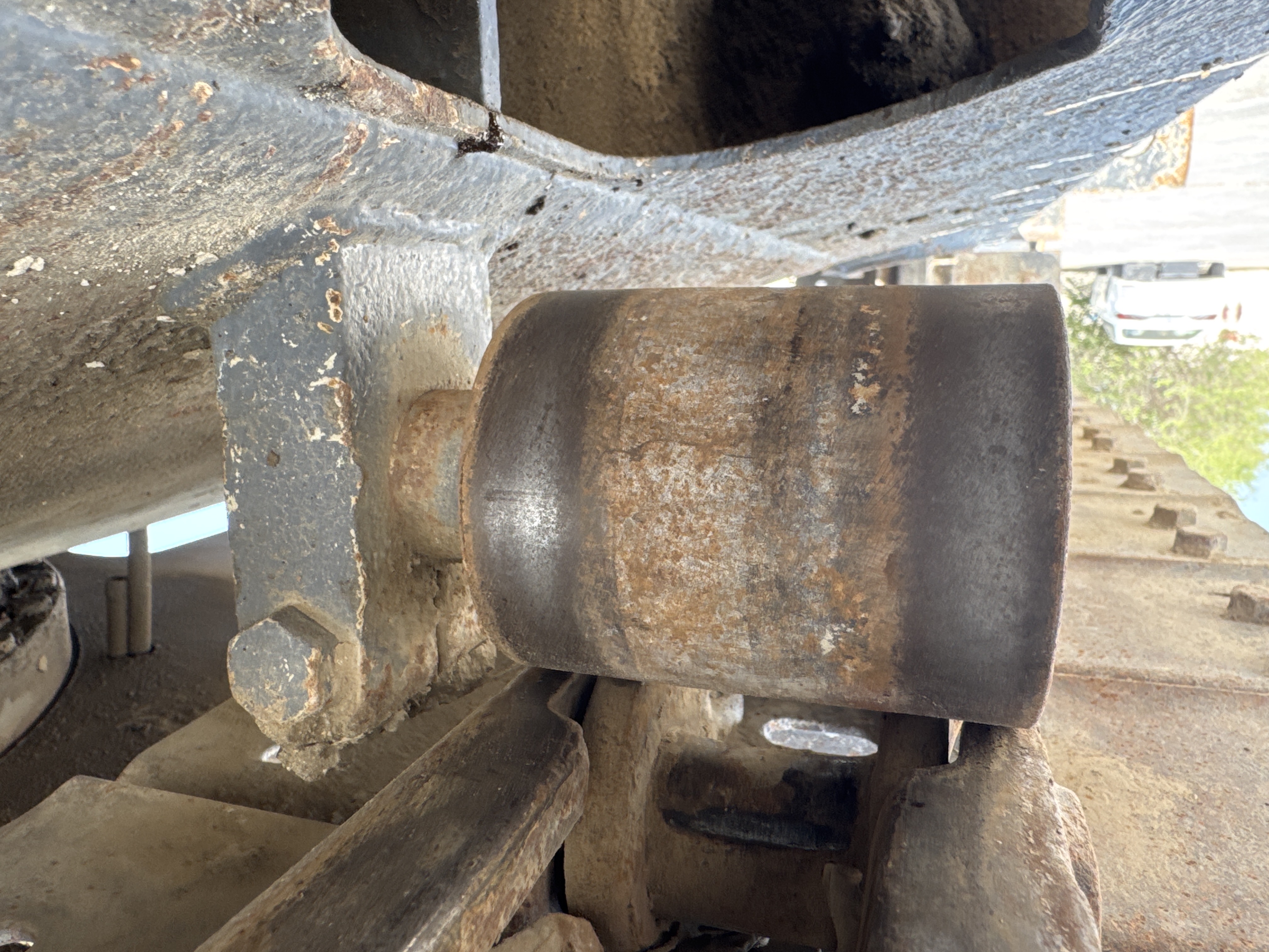 MNX-005-Komatsu-PC78UU-6-Mini-excavators-inspection-Undercarriage-Left-carrier-rollers-2