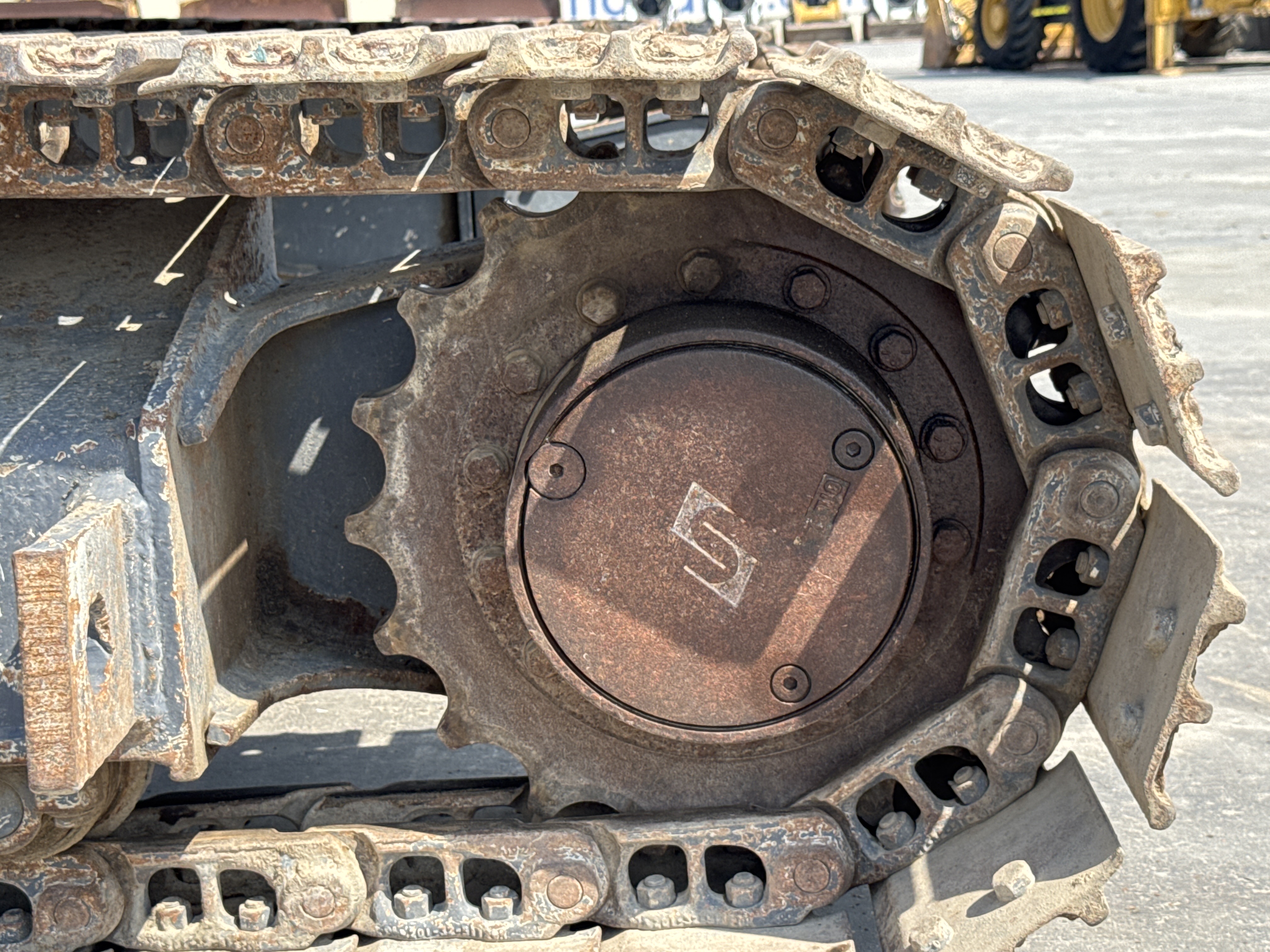 MNX-005-Komatsu-PC78UU-6-Mini-excavators-inspection-Undercarriage-Left-sprocket-2