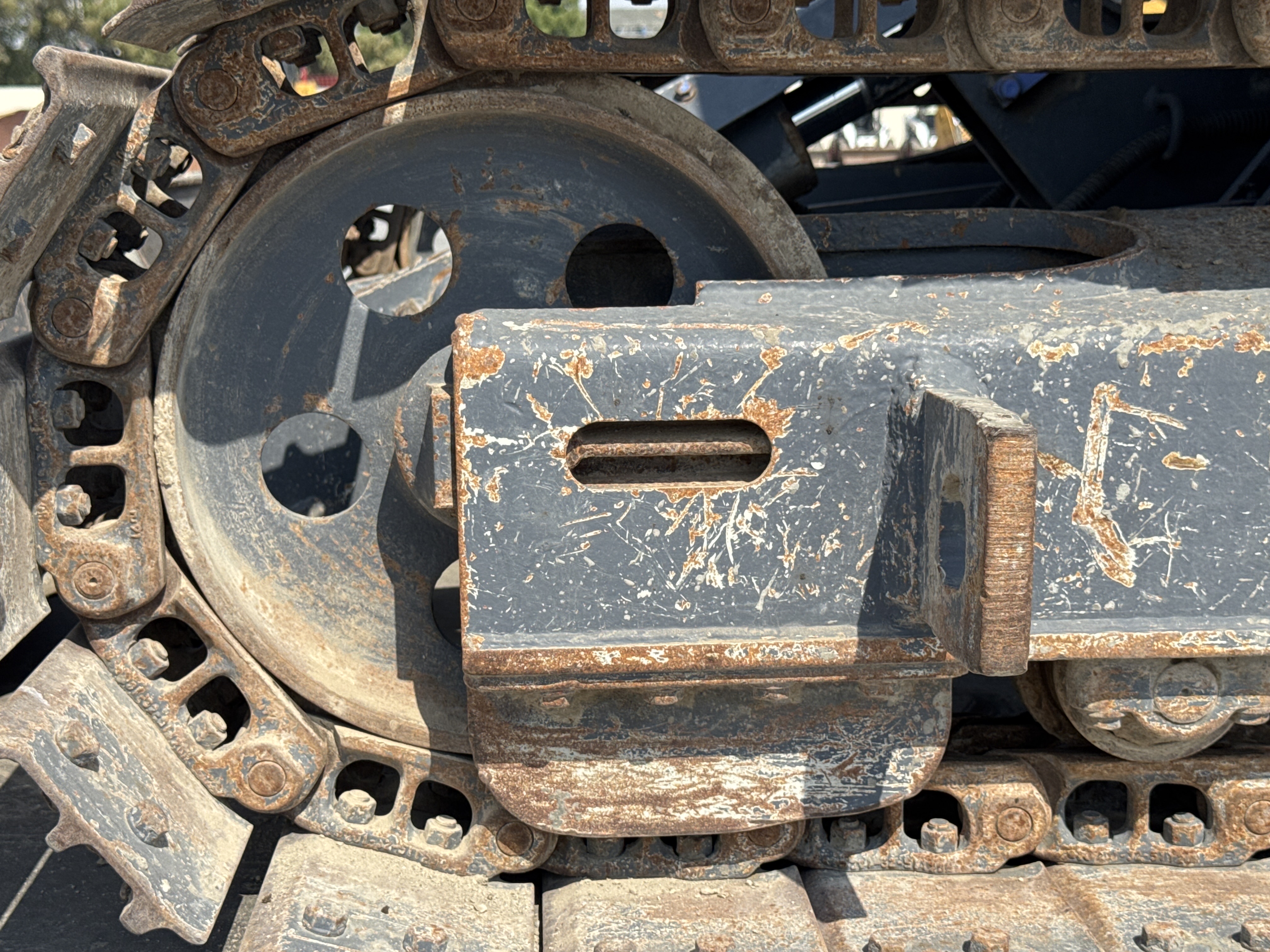 MNX-005-Komatsu-PC78UU-6-Mini-excavators-inspection-Undercarriage-left-idler-2
