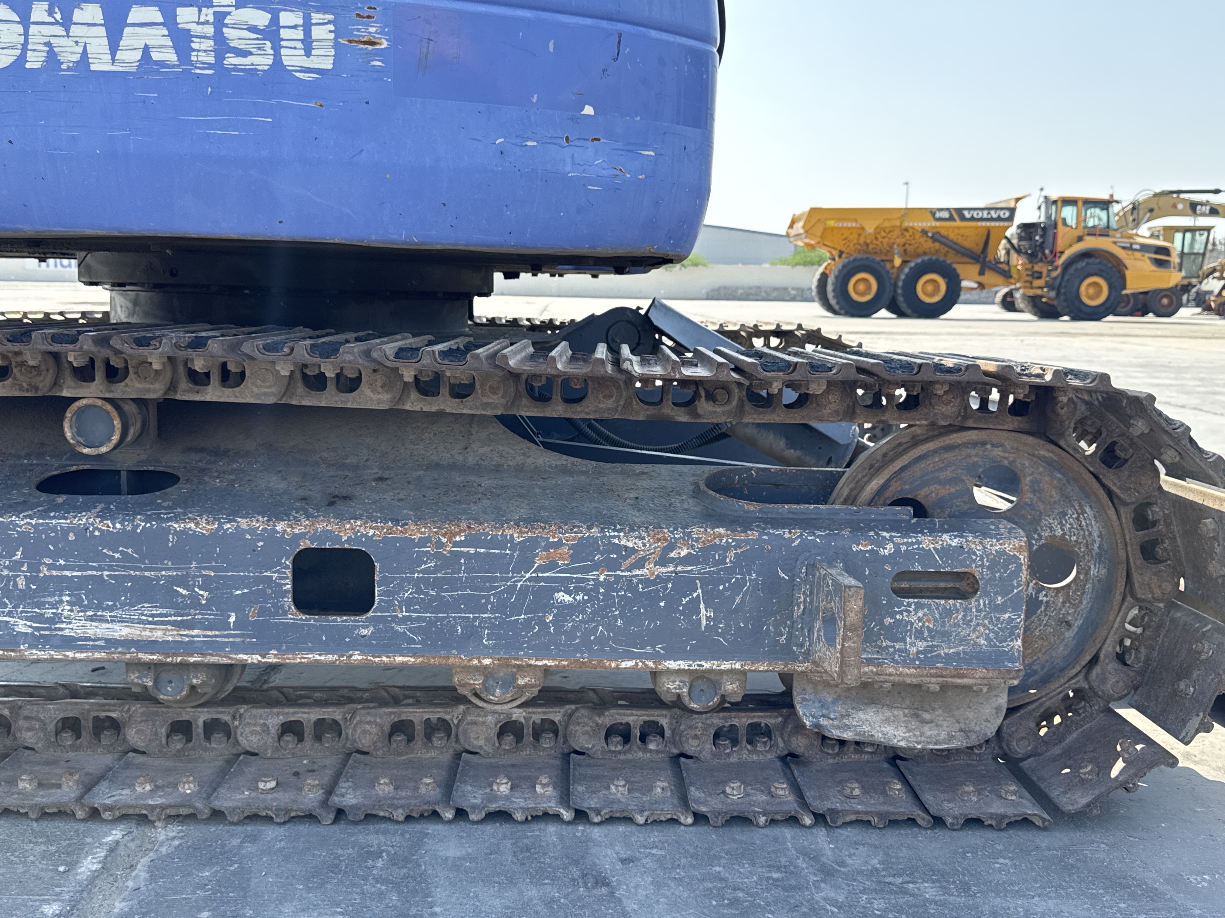 MNX-005-Komatsu-PC78UU-6-Mini-excavators-inspection-Undercarriage-Right-track-tensioner-2