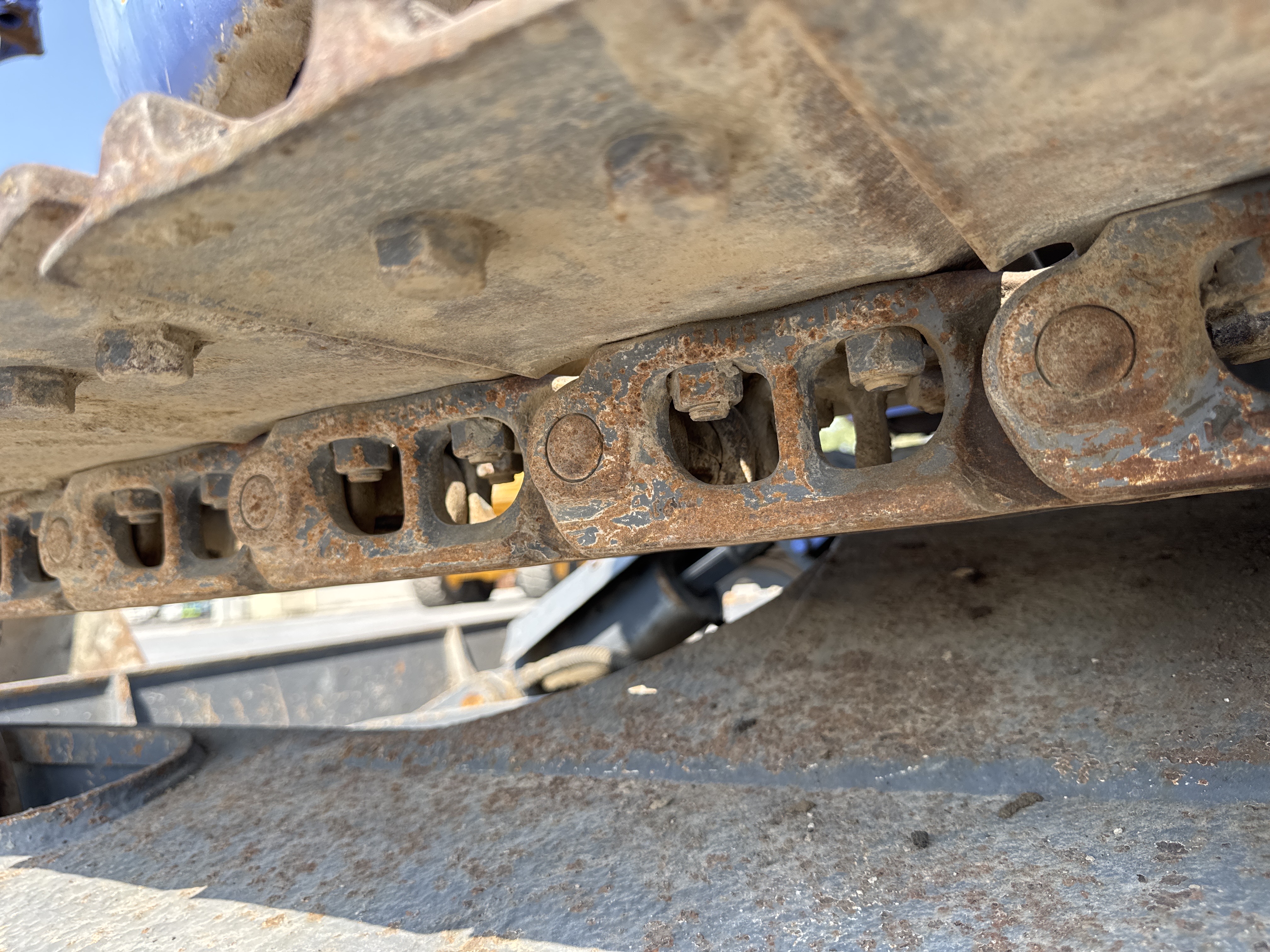 MNX-005-Komatsu-PC78UU-6-Mini-excavators-inspection-Undercarriage-Left-track-chain-2