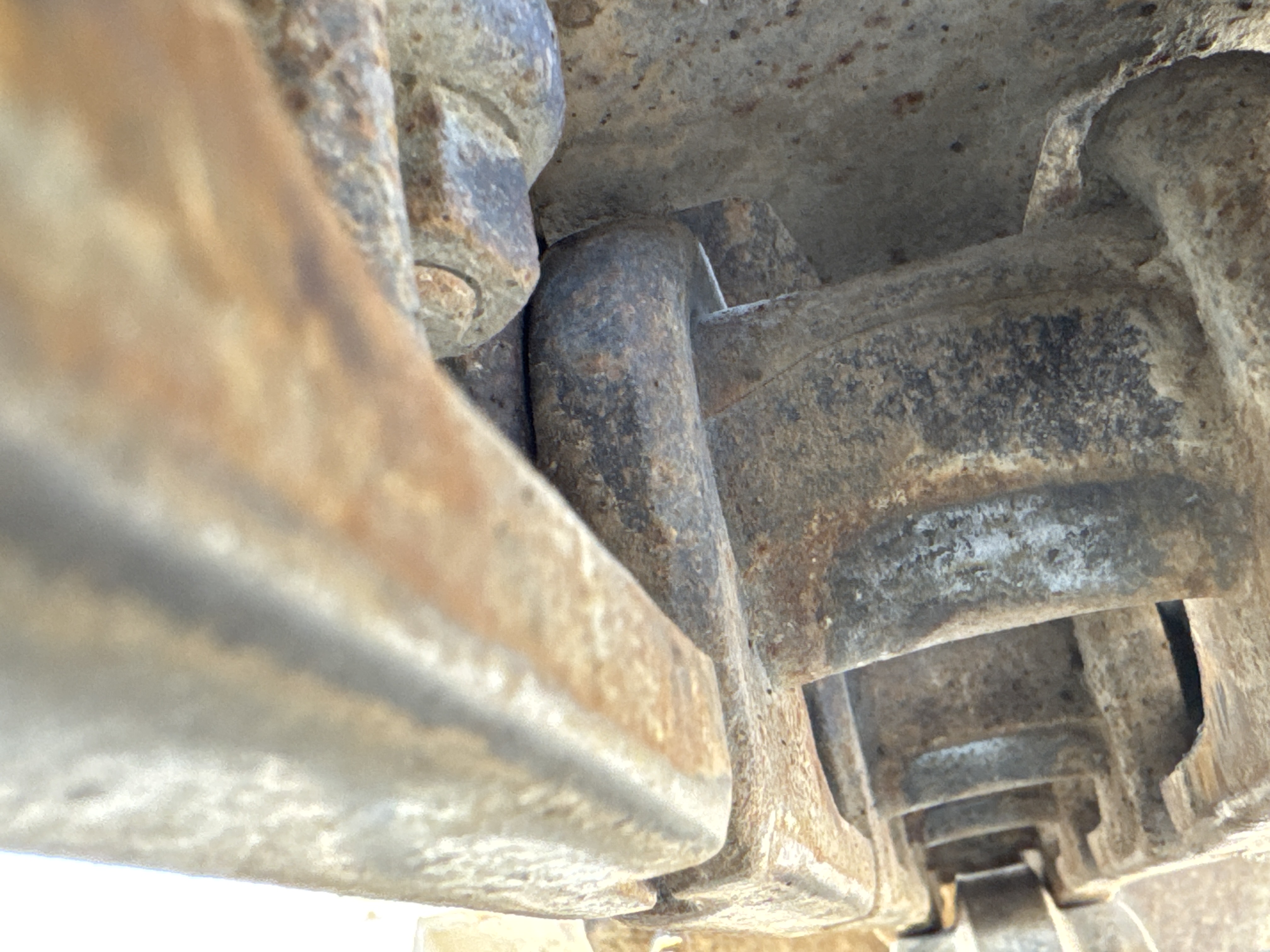 MNX-005-Komatsu-PC78UU-6-Mini-excavators-inspection-Undercarriage-Right-track-chain-2
