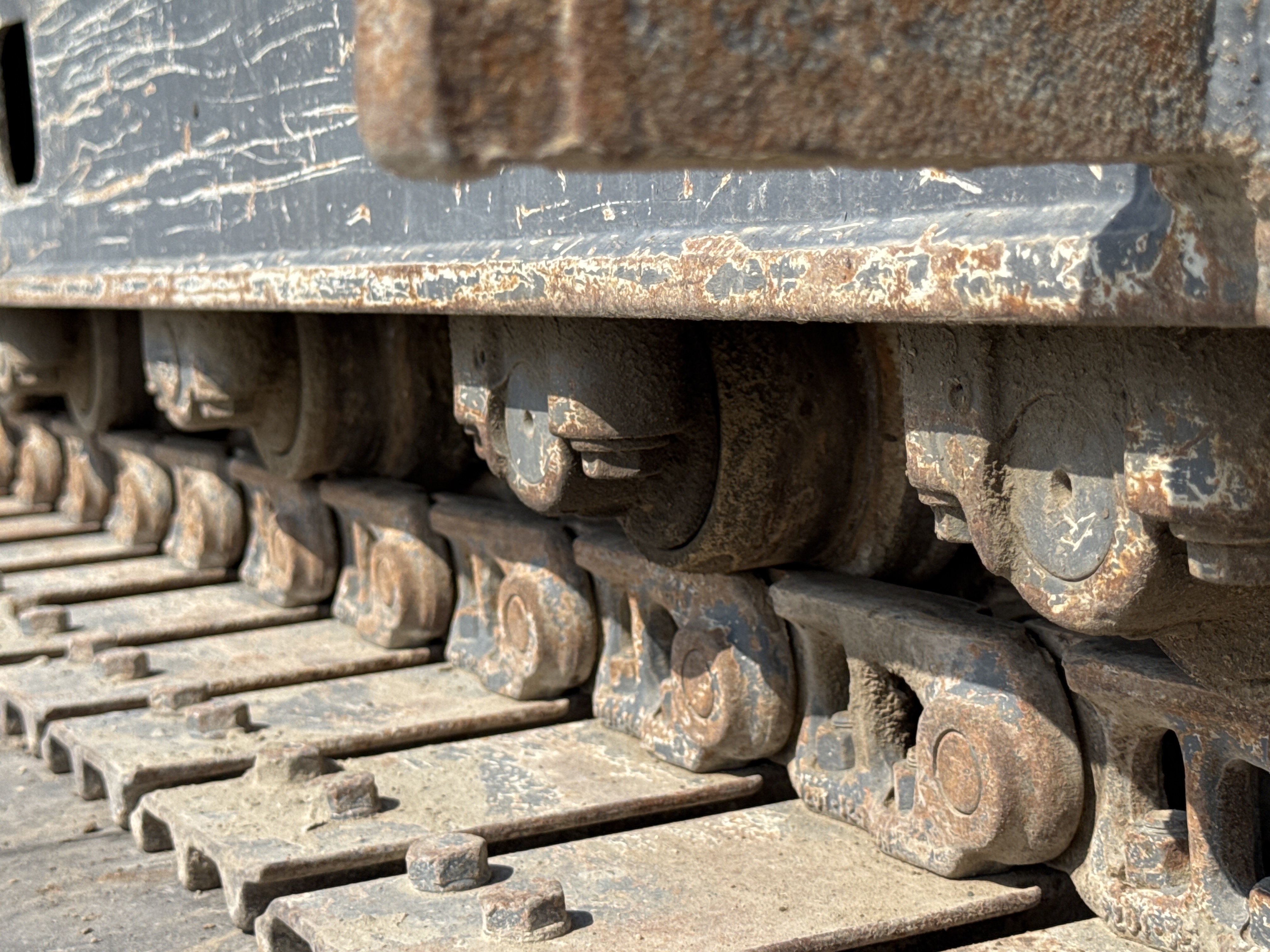 MNX-005-Komatsu-PC78UU-6-Mini-excavators-inspection-Undercarriage-Left-track-rollers-2