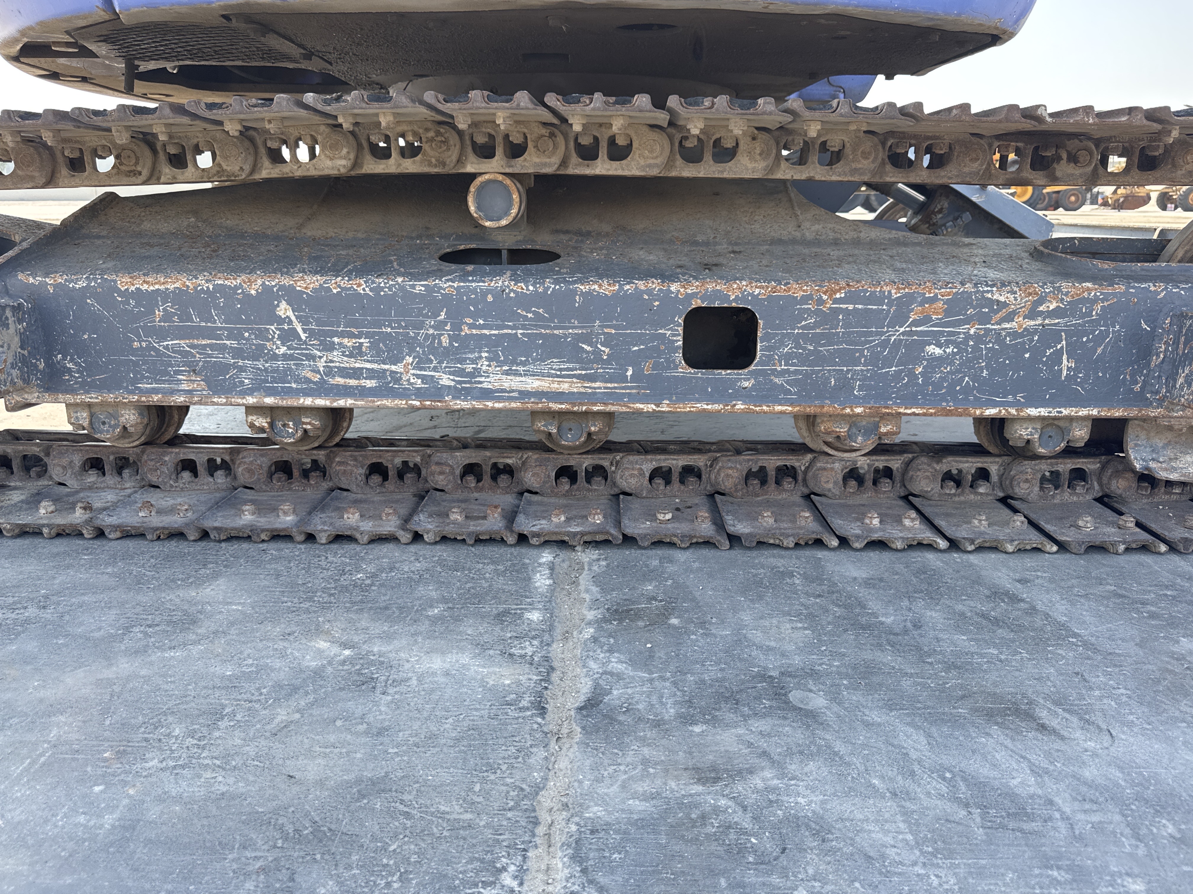 MNX-005-Komatsu-PC78UU-6-Mini-excavators-inspection-Undercarriage-Right-track-rollers-2